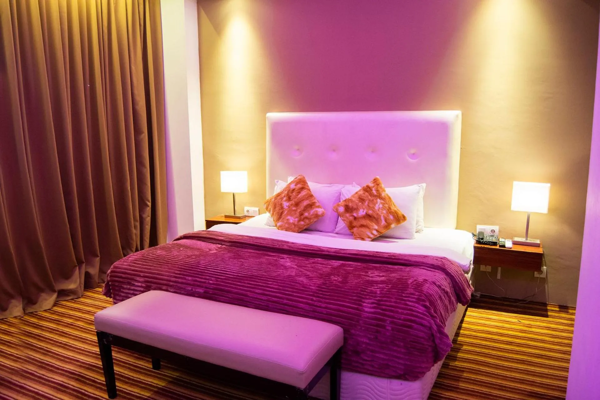 Bedroom, Bed in Royal Asnof Hotel Pekanbaru