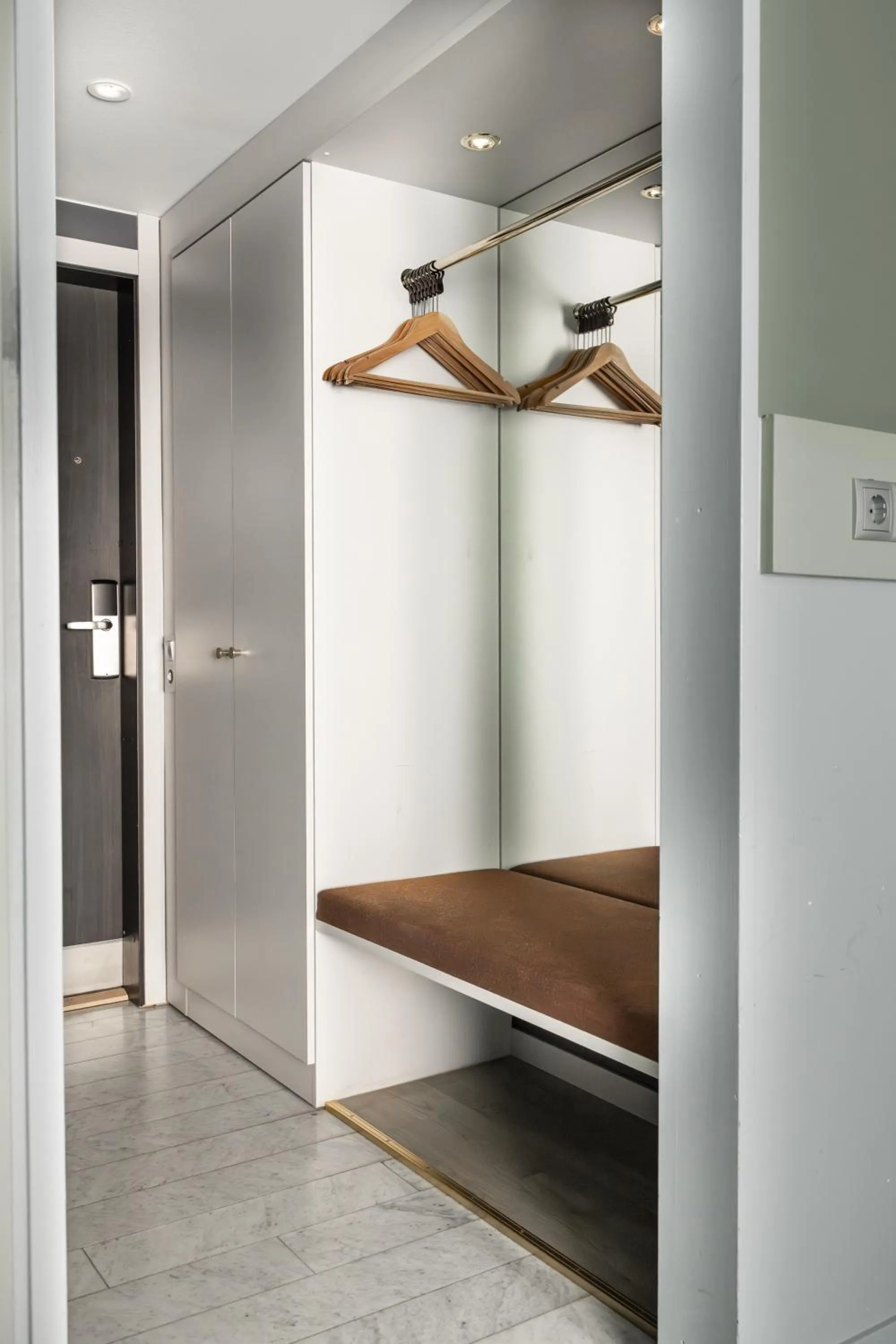 wardrobe in Clarion Hotel Grand Östersund