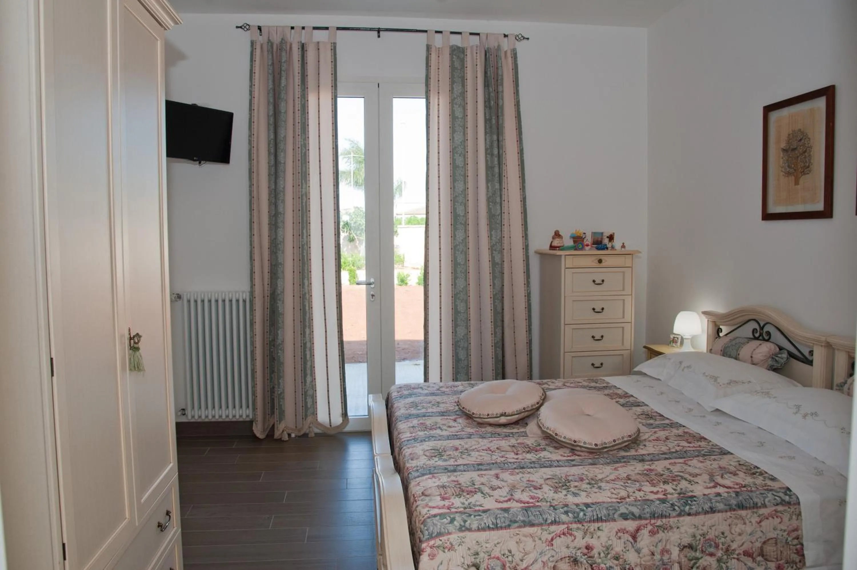 Photo of the whole room, Bed in LI CURTI B&B