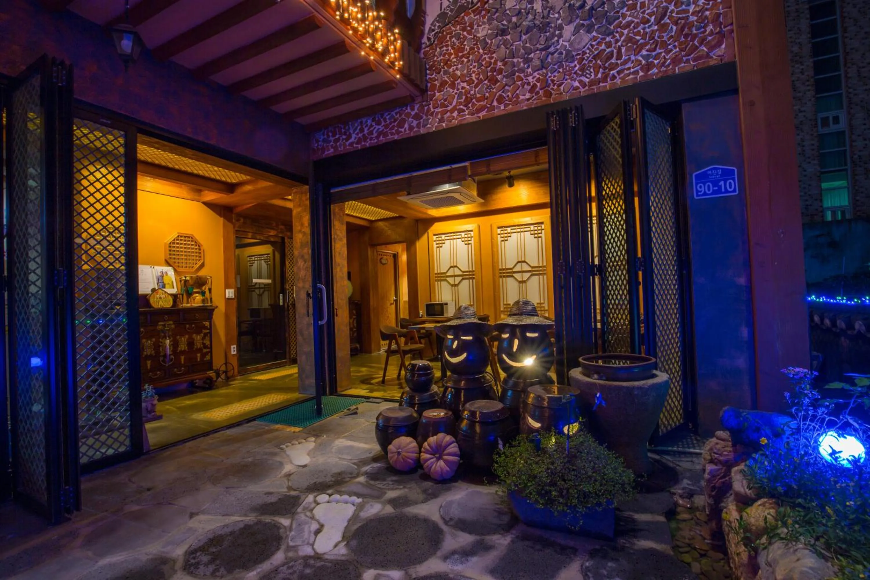 Night in Ddlanche Guesthouse New Building