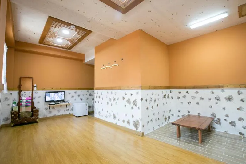 Kitchen or kitchenette, Kitchen/Kitchenette in Ddlanche Guesthouse New Building