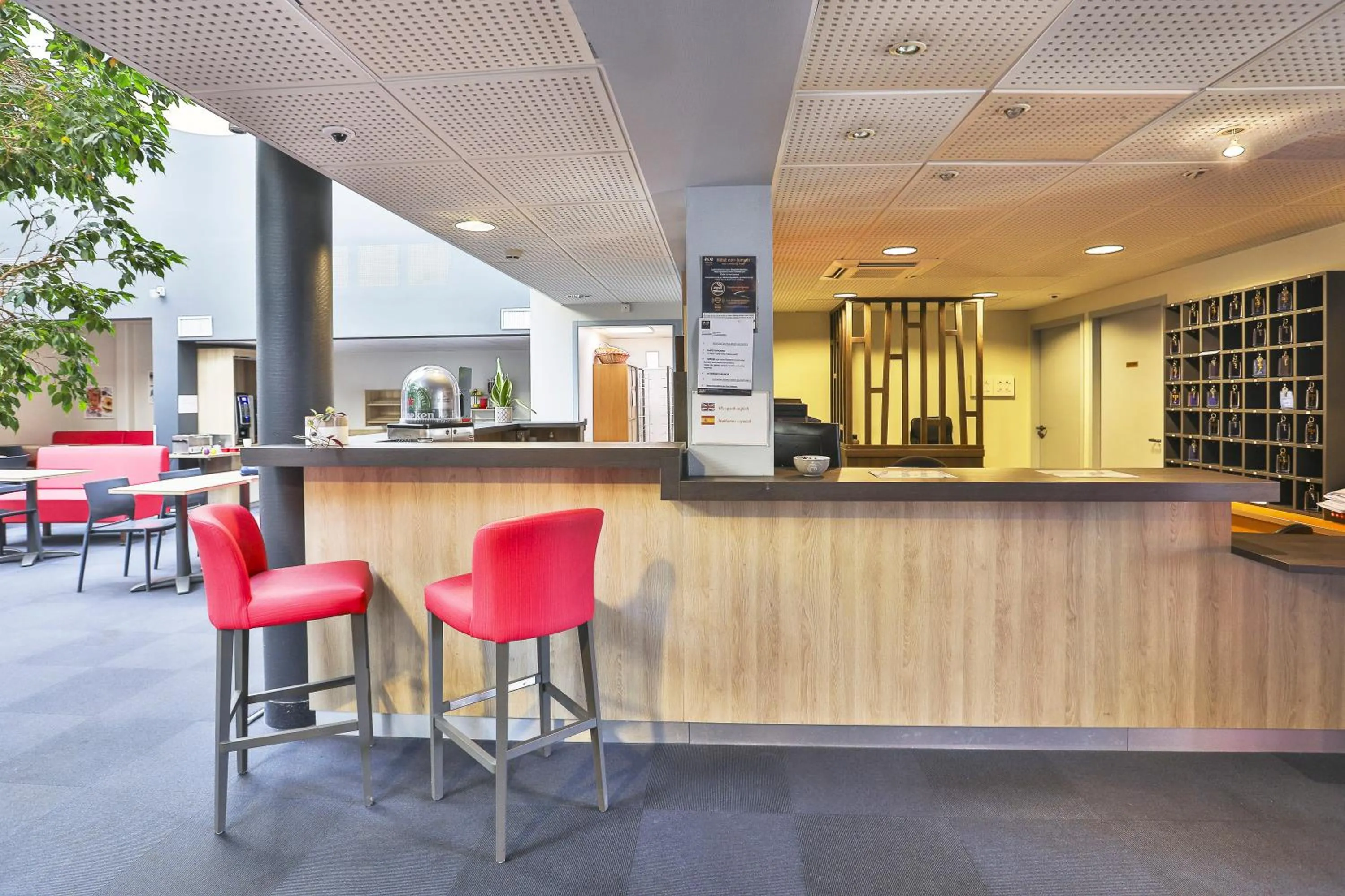 Lobby or reception in ACE Hôtel Vendée Saint Hermine