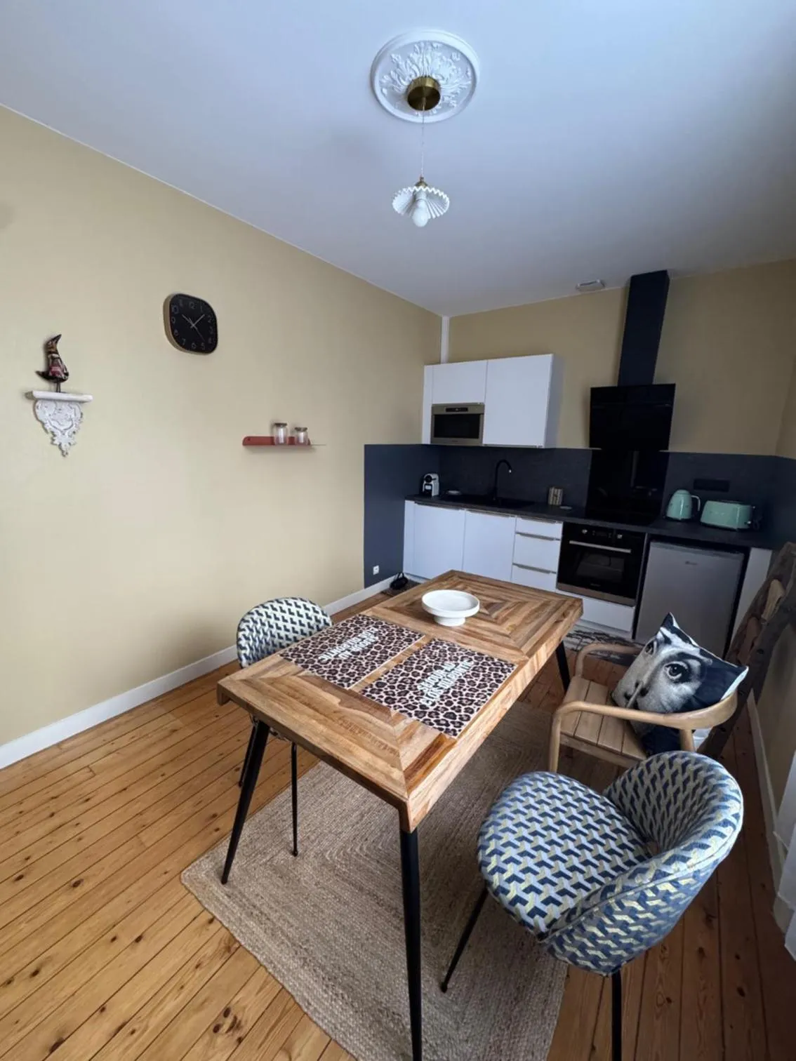 Le Clos Du Pontic Logis et Cit'Hotel