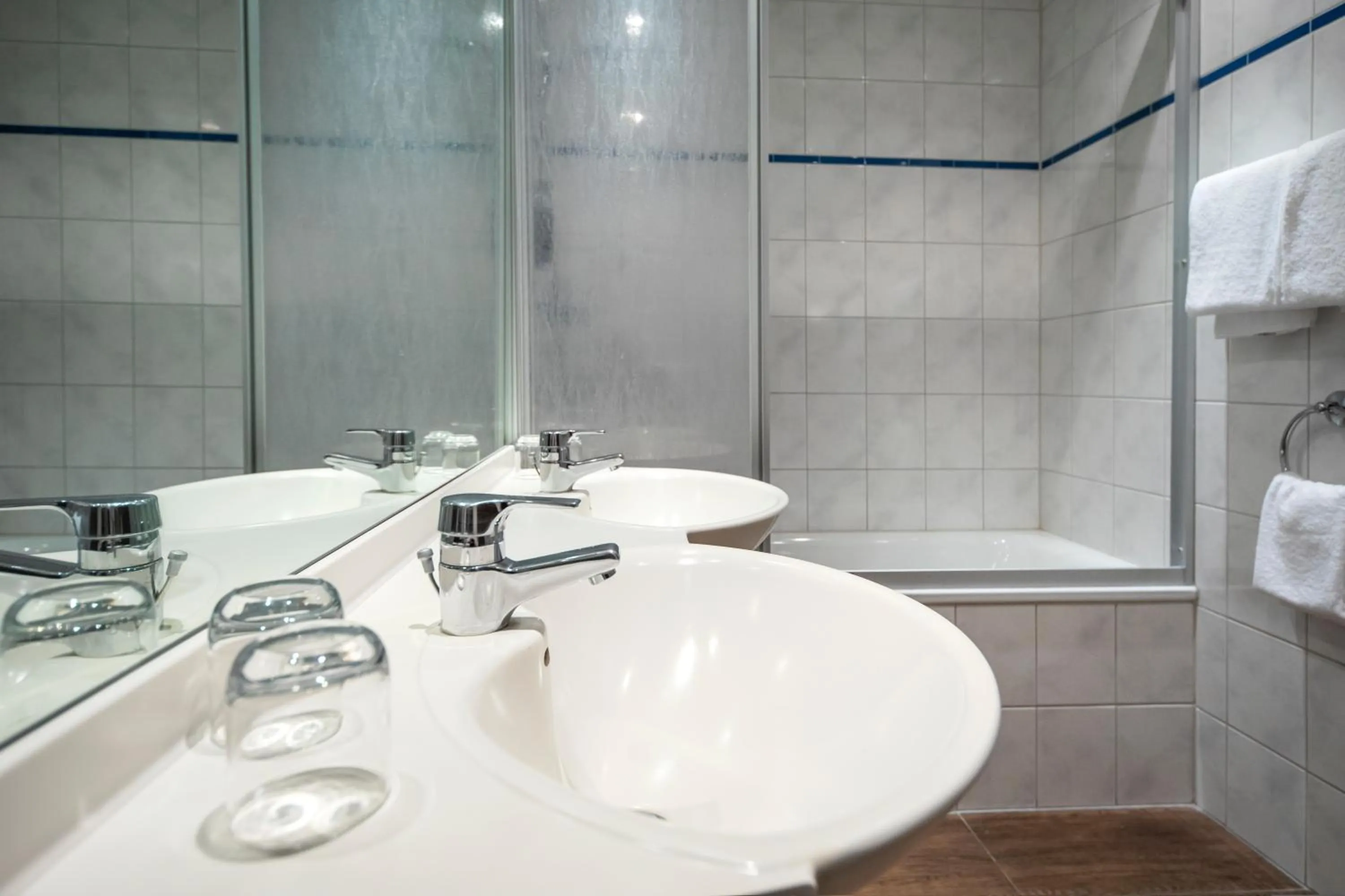 Bathroom in Roomingtons Lüneburger Heide