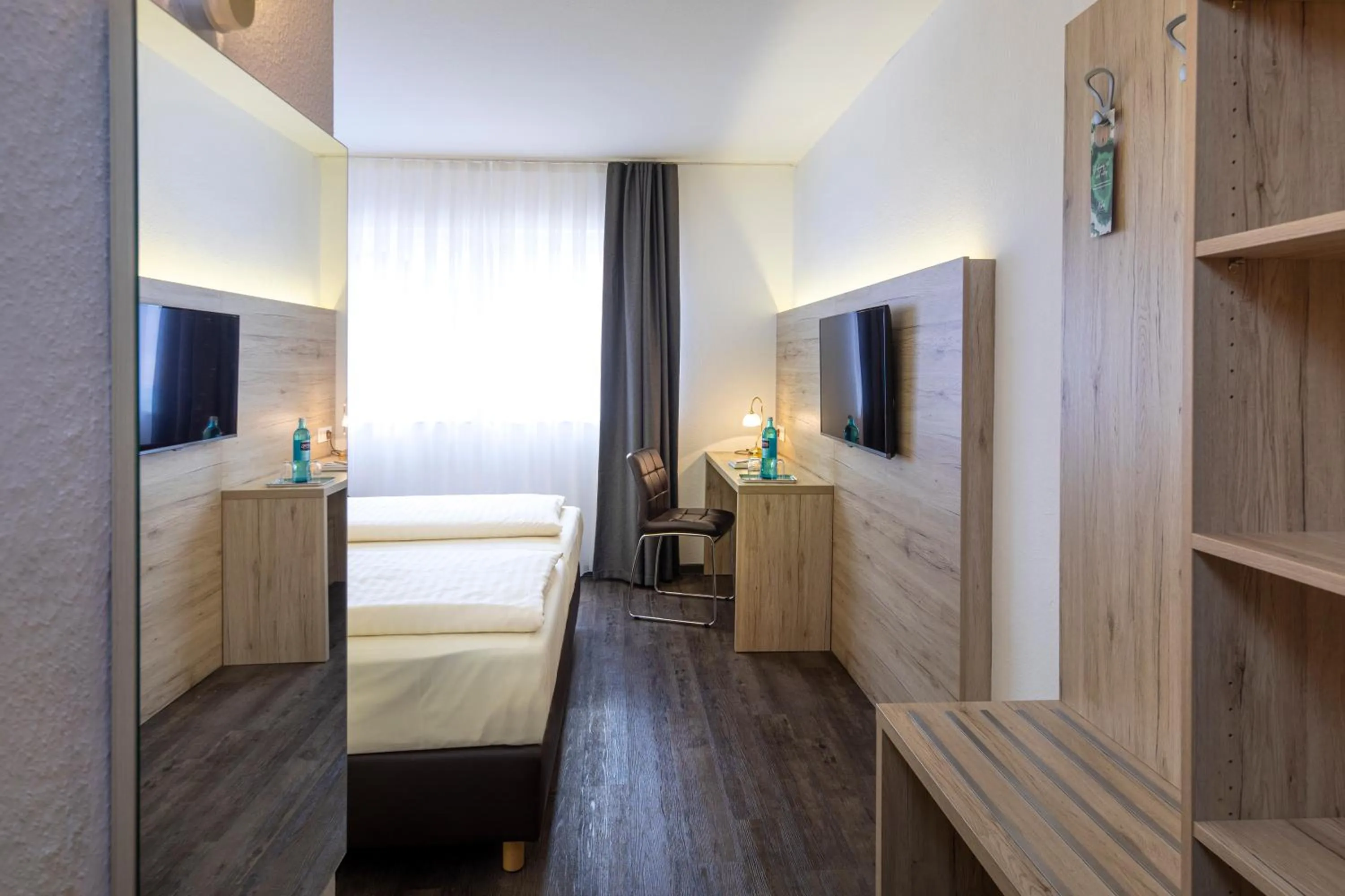 Bedroom, Bed in Roomingtons Lüneburger Heide