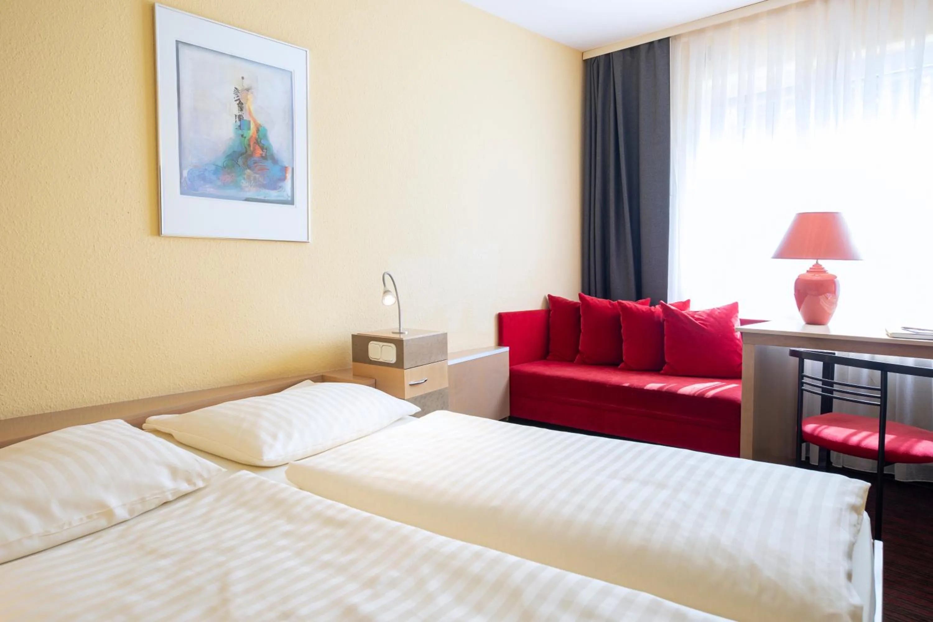 Bedroom, Bed in Roomingtons Lüneburger Heide