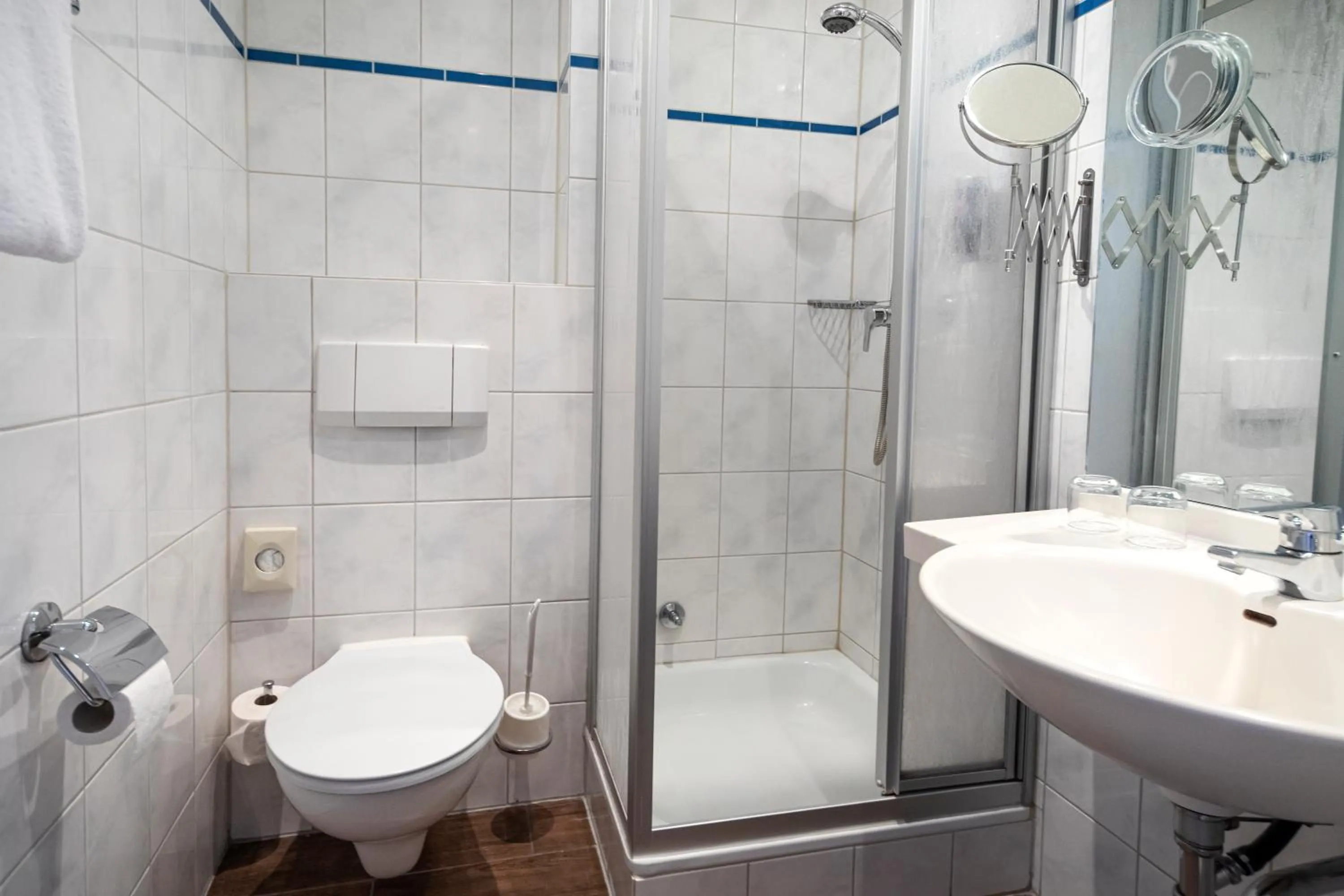 Bathroom in Roomingtons Lüneburger Heide