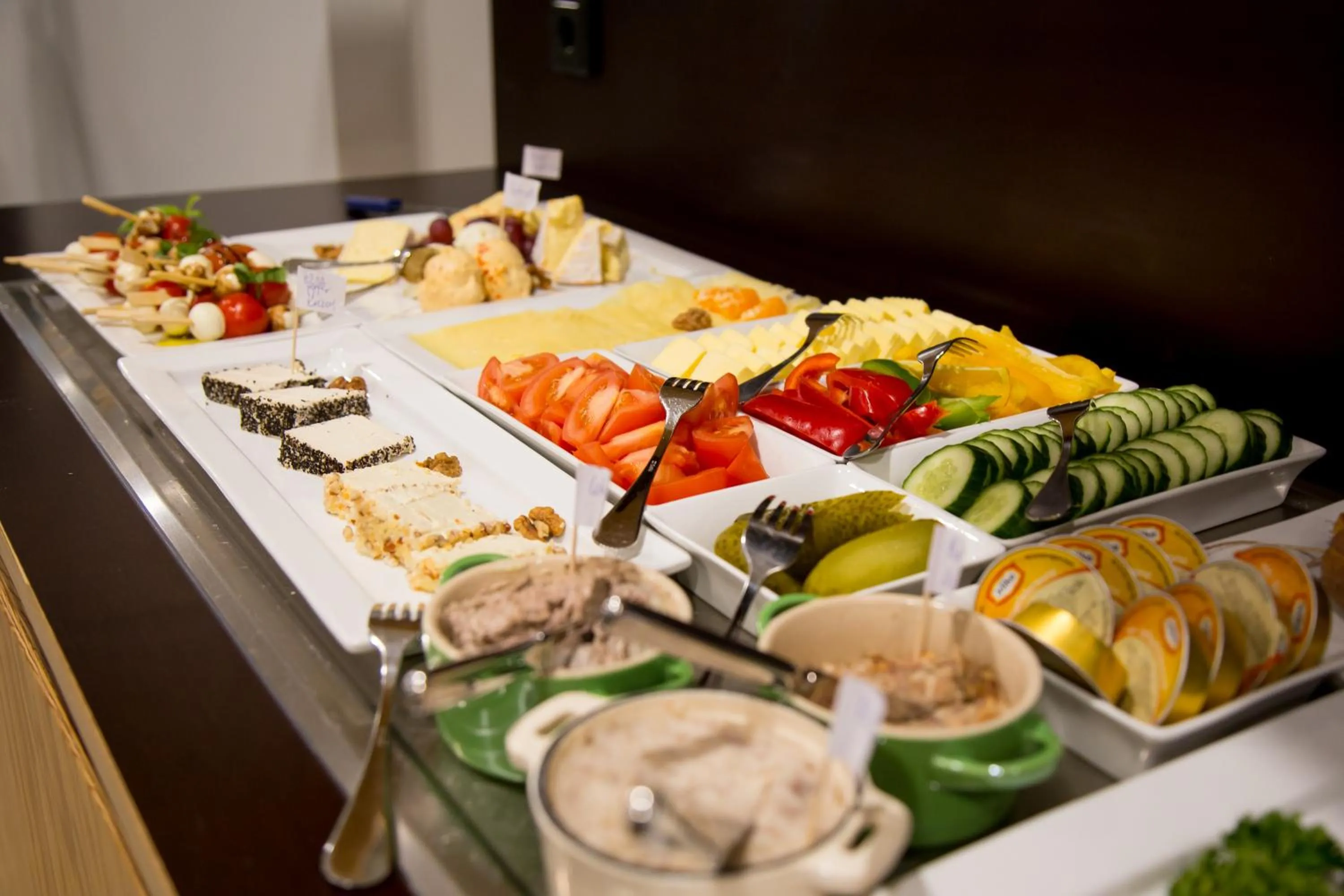 Buffet breakfast in Schlossparkhotel Mariakirchen