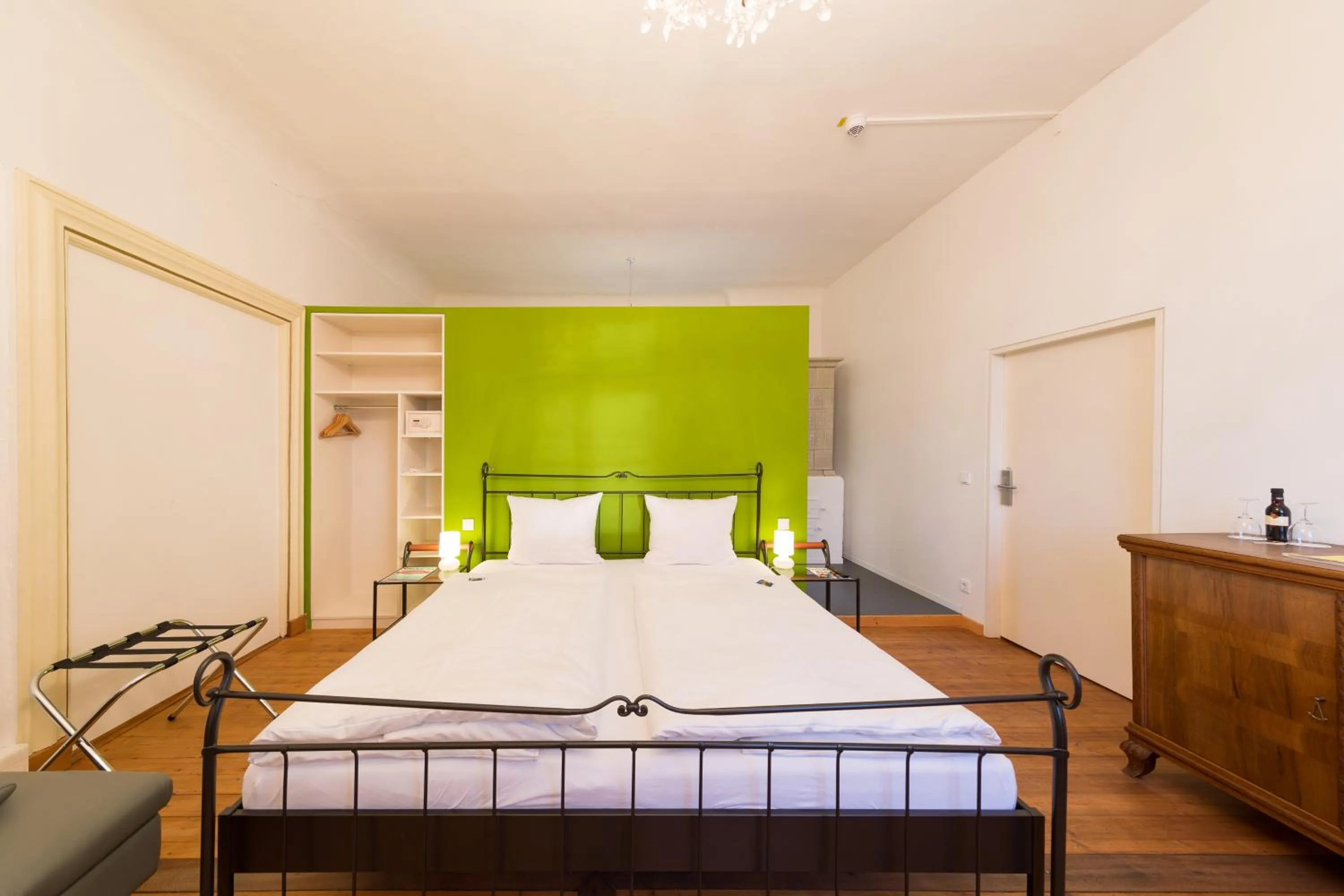 Bedroom, Bed in Schlossparkhotel Mariakirchen