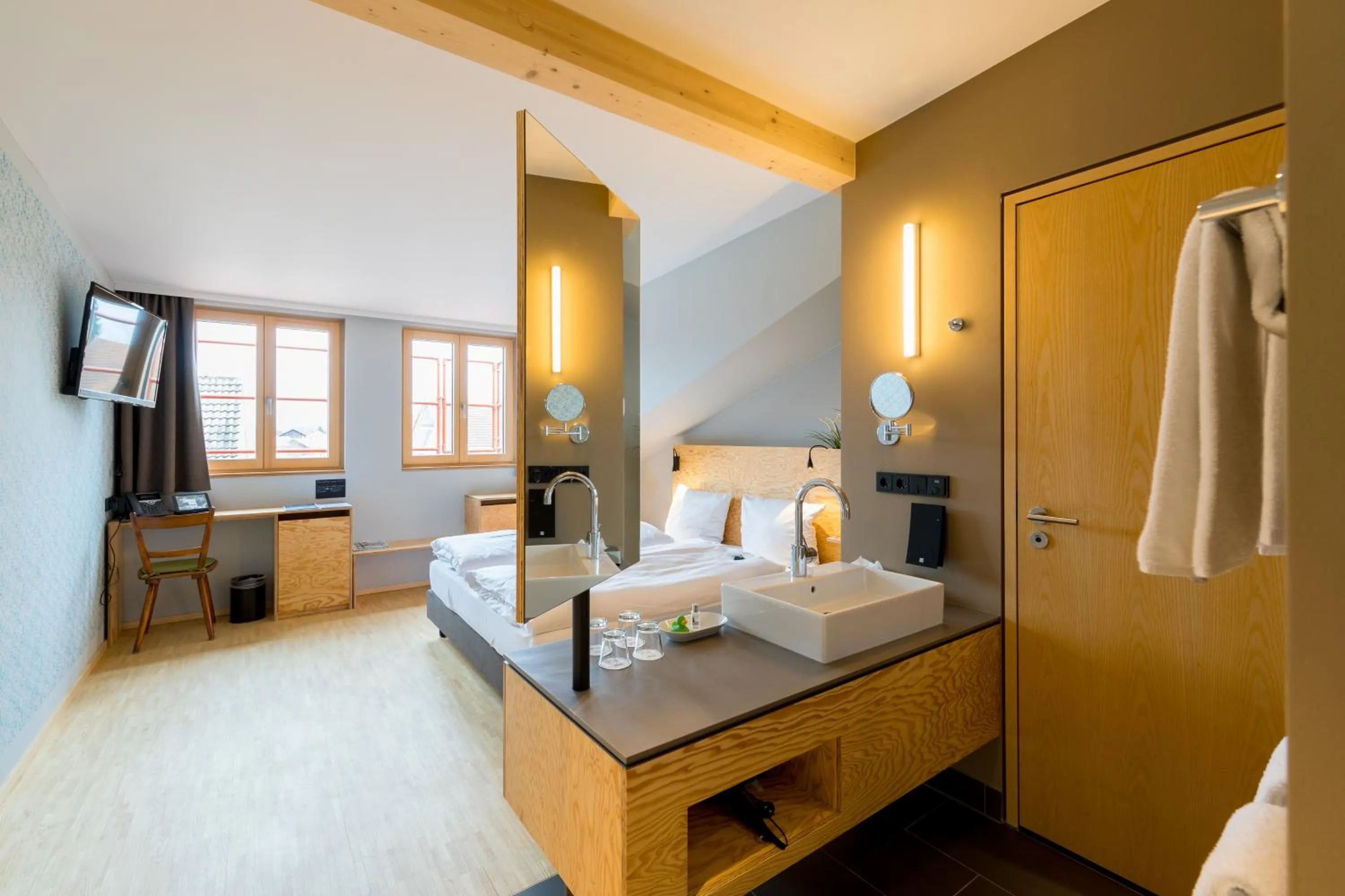 Photo of the whole room, Bed in Schlossparkhotel Mariakirchen