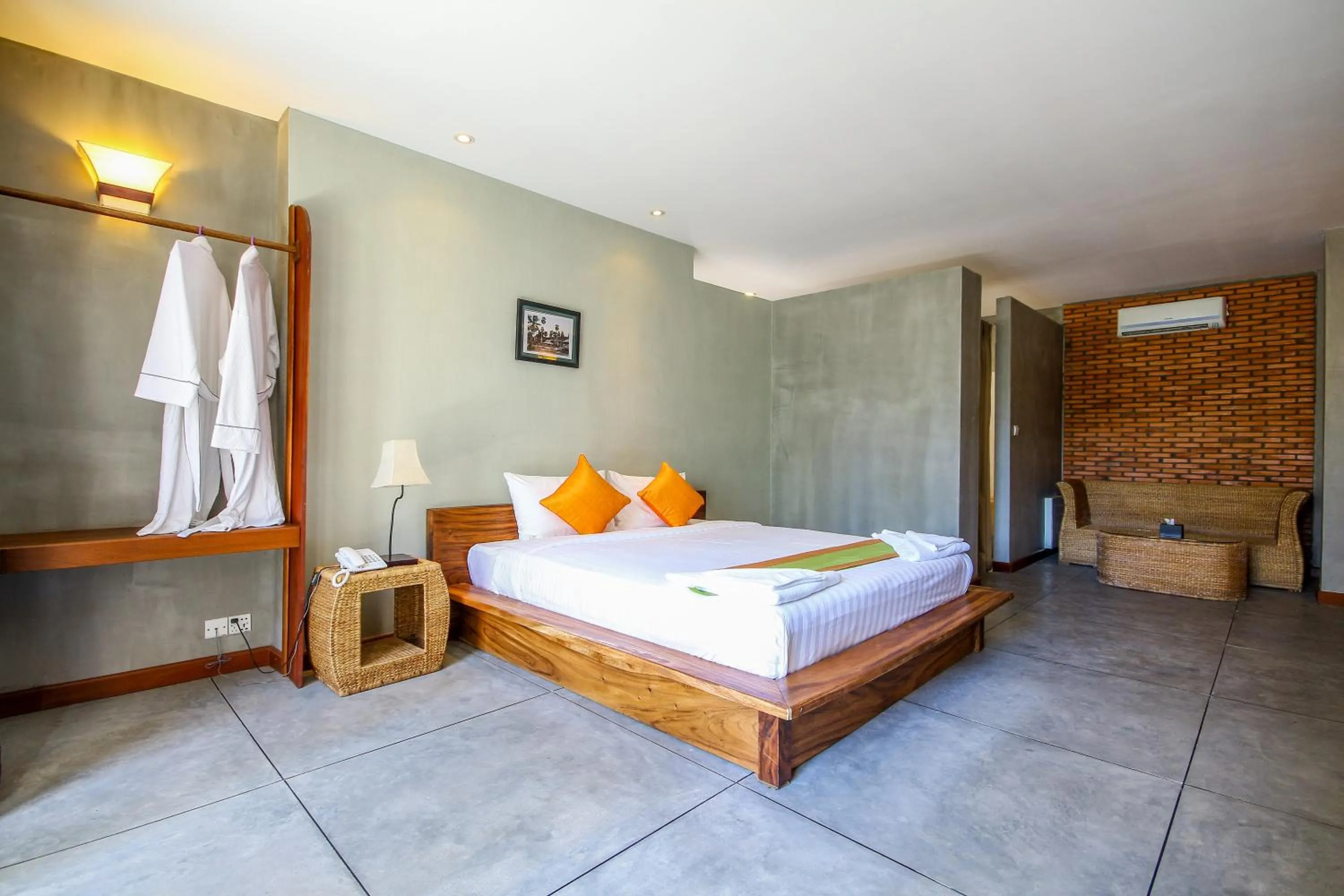 Bedroom, Bed in Saravoan Royal Palace