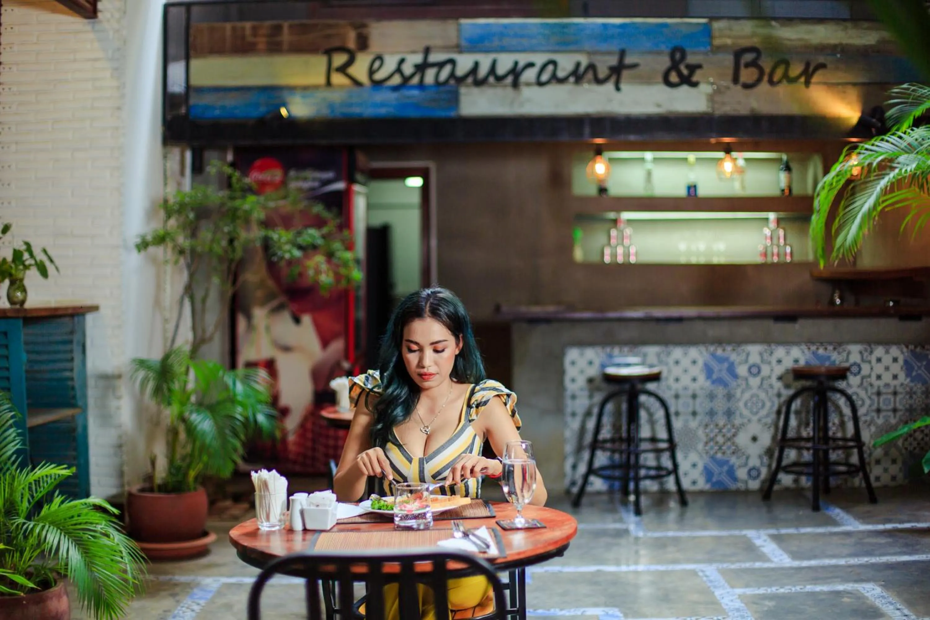 Coffee/tea facilities in Saravoan Royal Palace