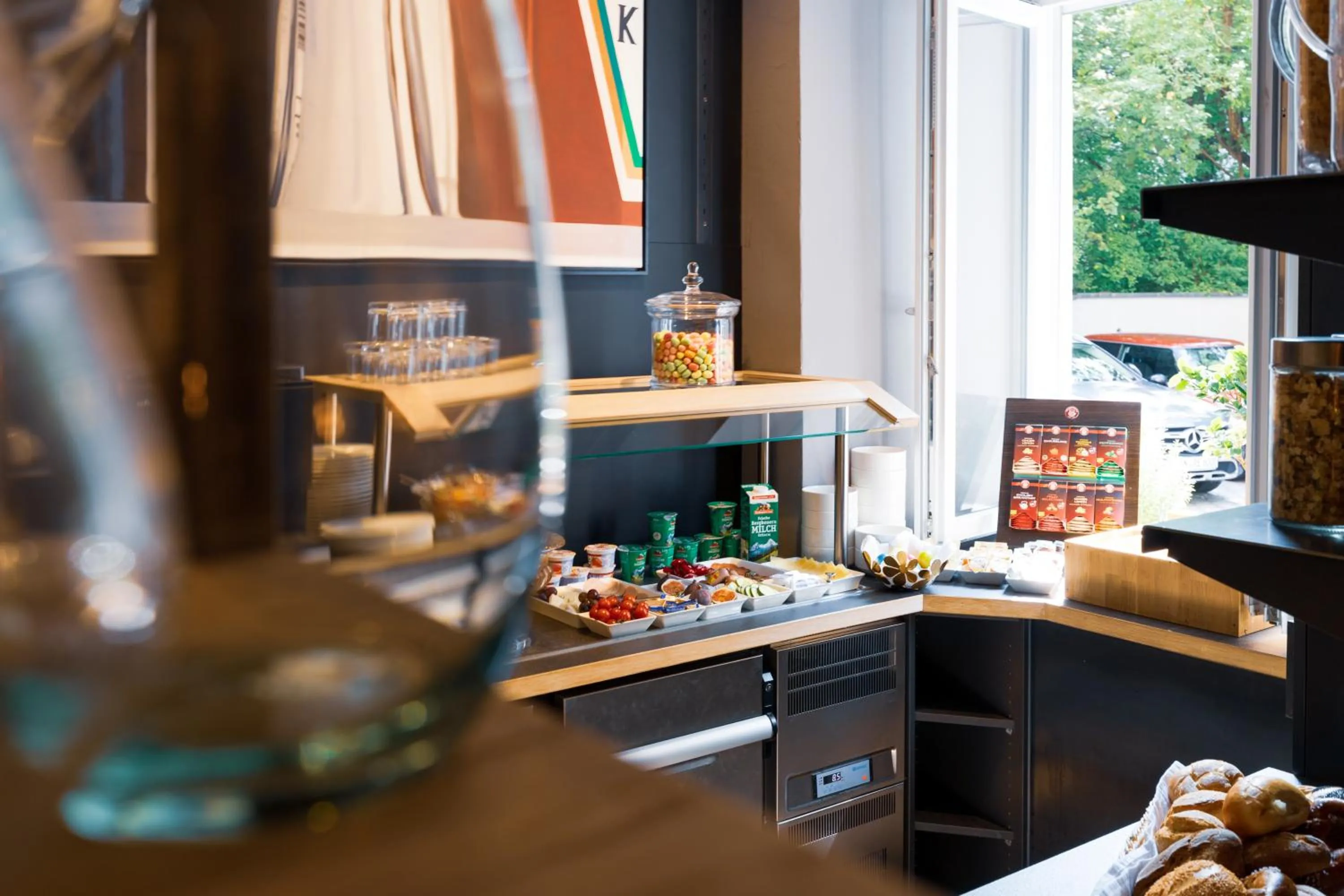 Buffet breakfast in mk hotel münchen max-weber-platz