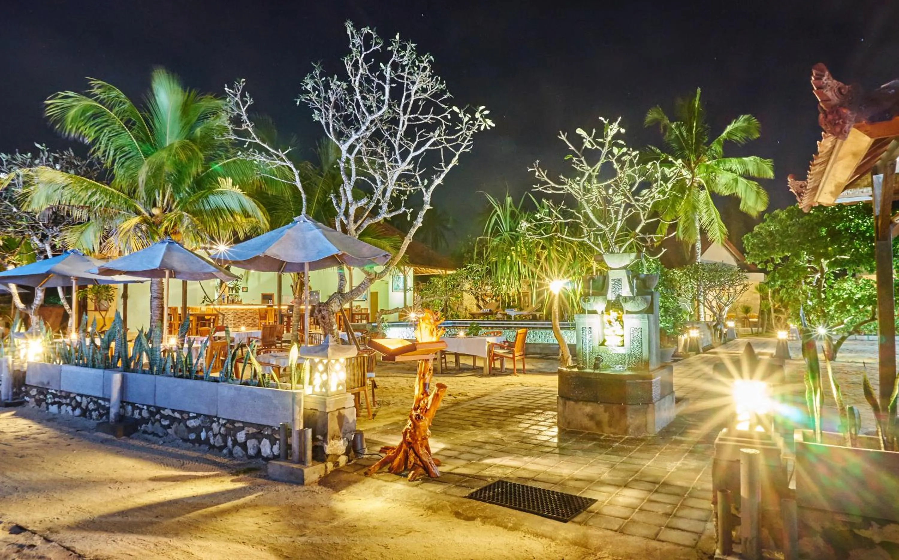 Restaurant/places to eat in Scoobydoo Bungalow