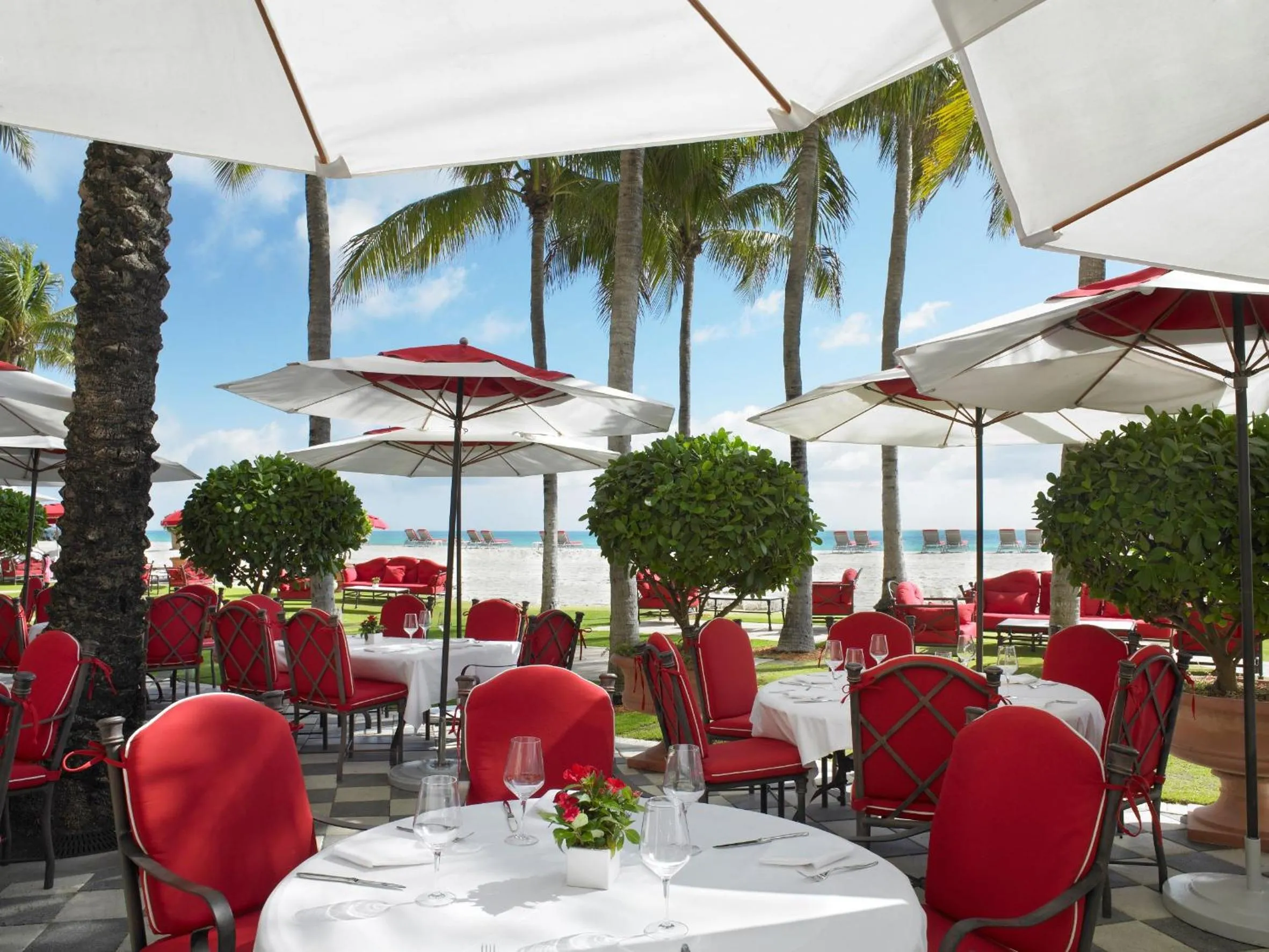 Restaurant/places to eat in Acqualina Resort and Residences