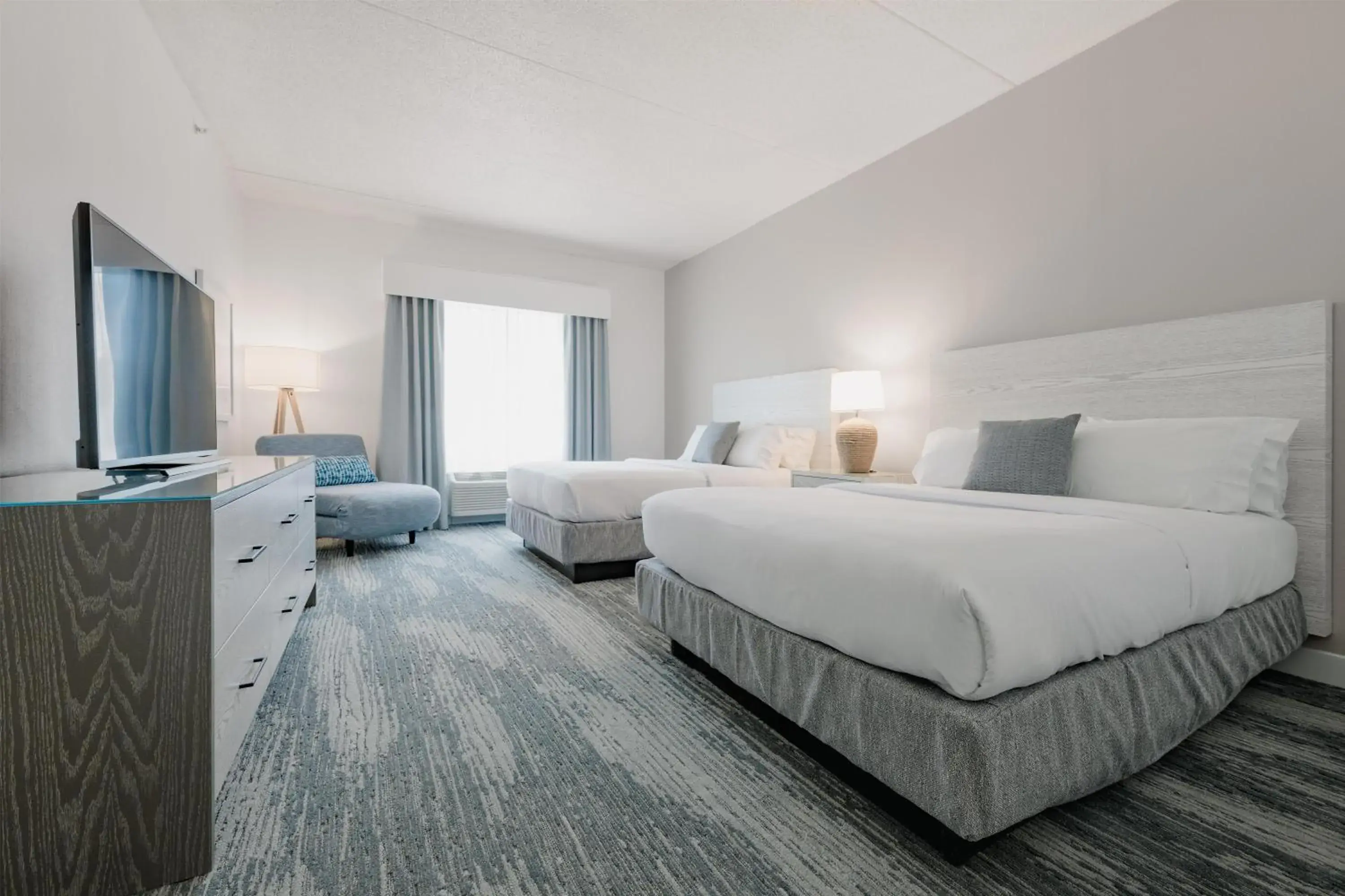 Queen Room with Two Queen Beds with Bath Tub - Disability Access/Non Smoking in Hotel Bethany Beach Queen Room with Two Queen Beds with Bath Tub - Disability Access/Non Smoking in Hotel Bethany Beach