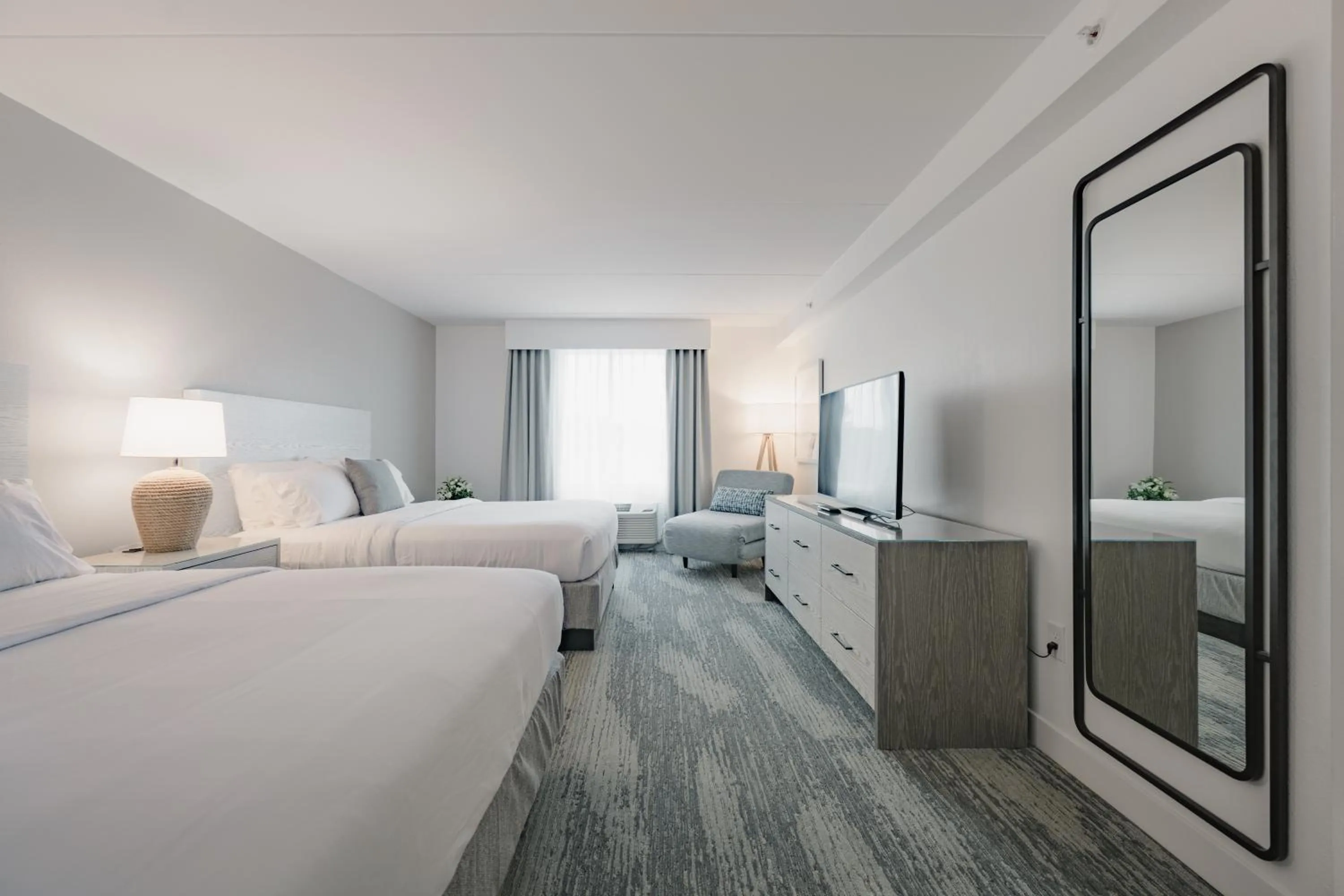 Guests, Bed in Hotel Bethany Beach