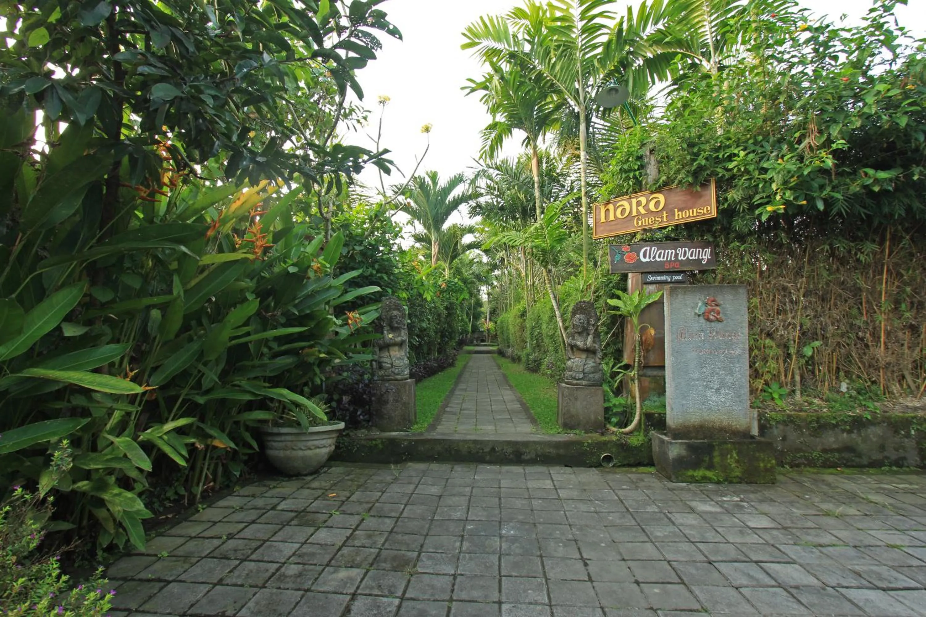 Neighbourhood in Nara Ubud Cottage by Mahaputra