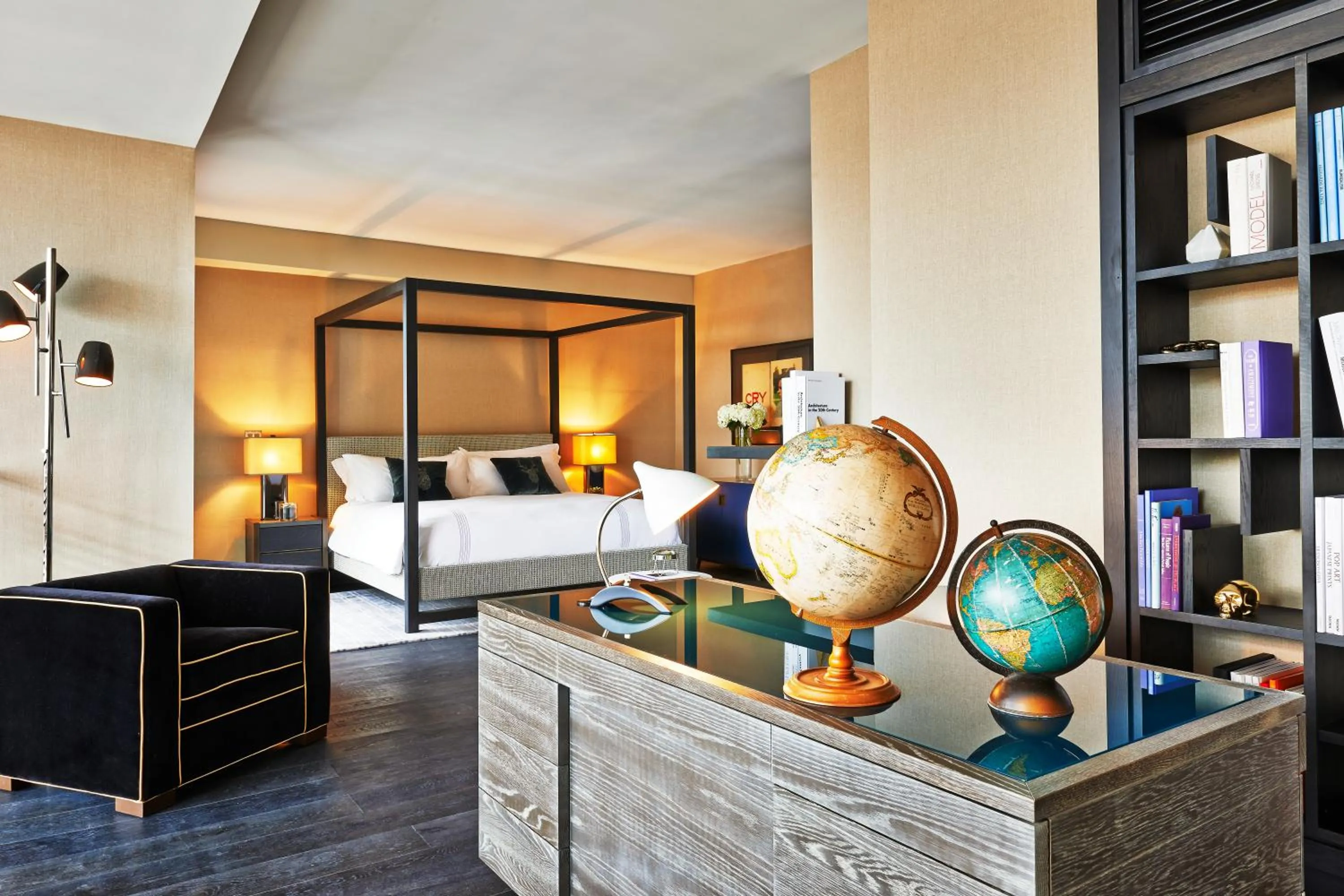 Photo of the whole room, Room Photo in Sixty Soho