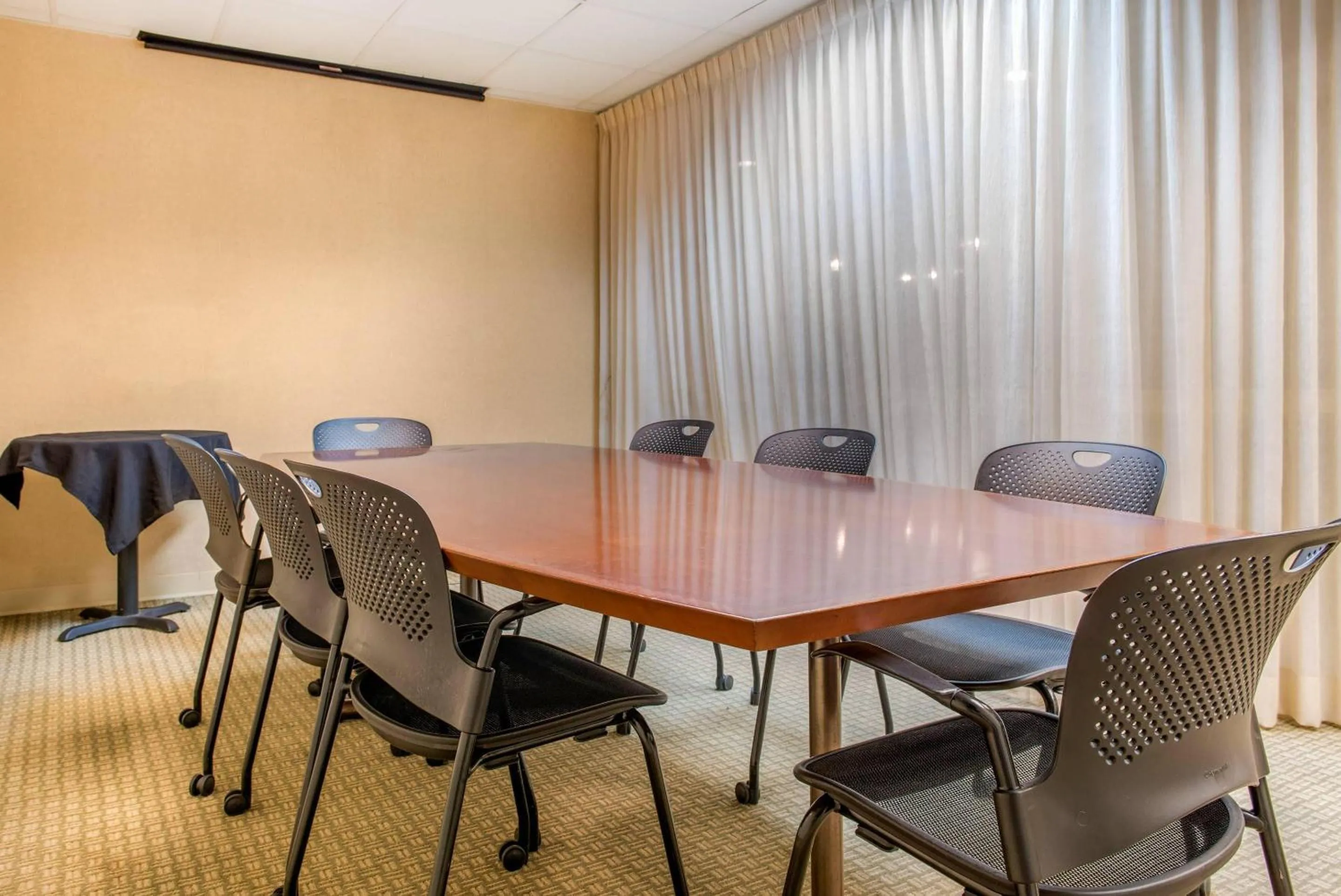 Meeting/conference room in Quality Hotel Conference Center Cincinnati Blue Ash