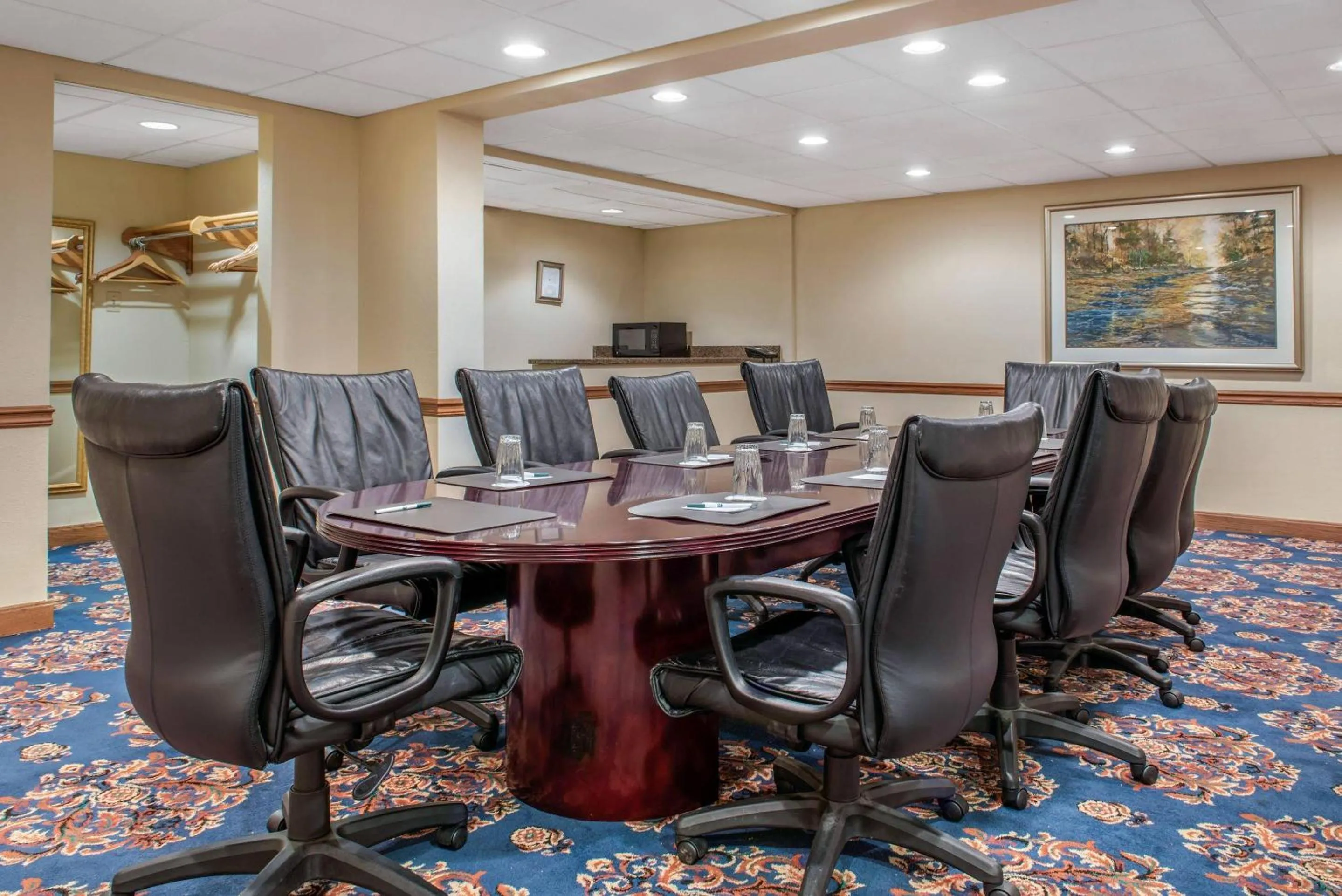 Meeting/conference room in Quality Hotel Conference Center Cincinnati Blue Ash