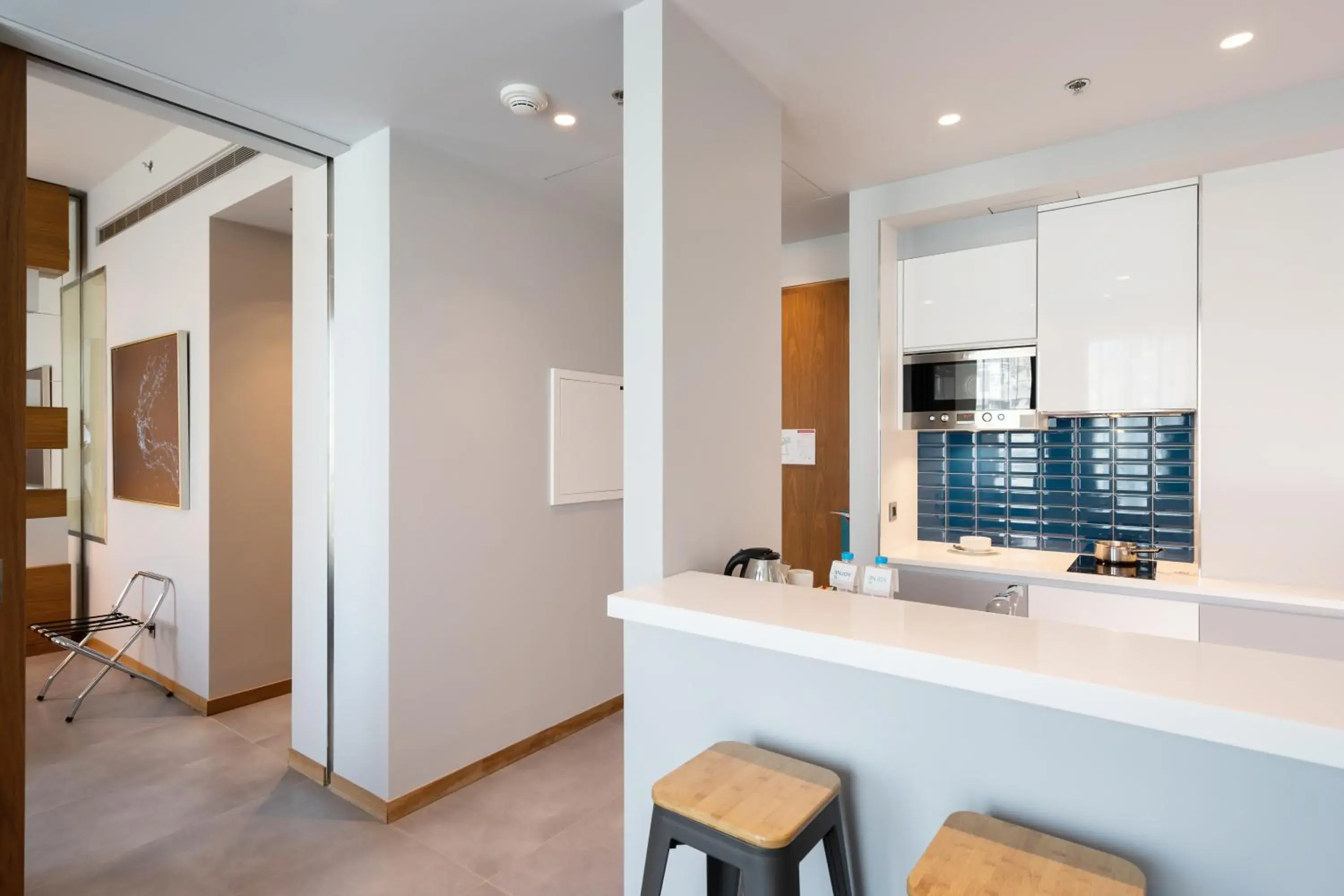 Deluxe One-Bedroom Apartment with Balcony in The Key Beirut Deluxe One-Bedroom Apartment with Balcony in The Key Beirut