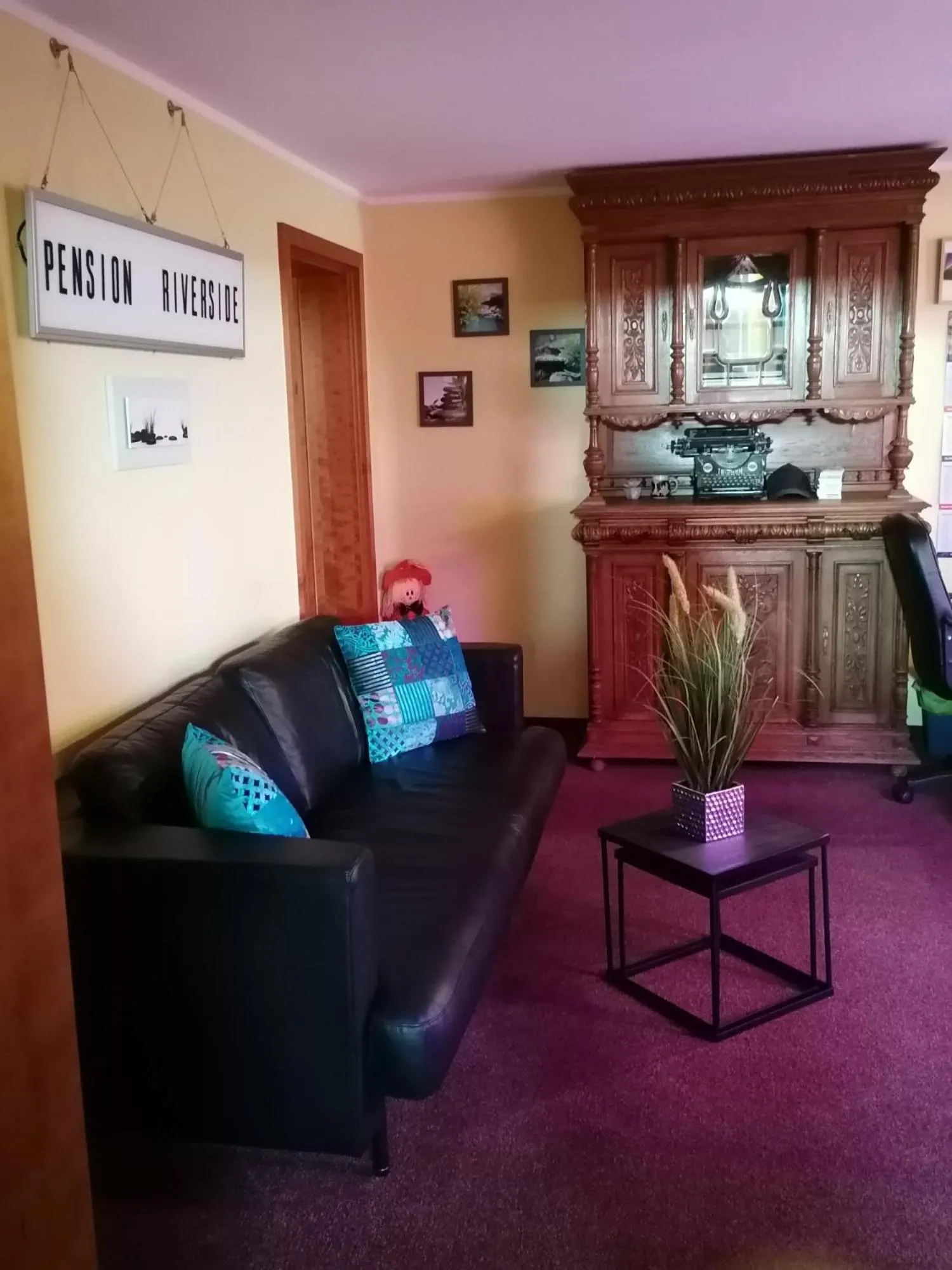 Lobby or reception in Pension Riverside in Leverkusen Hitdorf am Rhein - Zentral an der A1 und 59