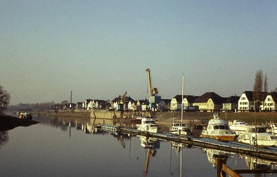 Neighbourhood in Pension Riverside in Leverkusen Hitdorf am Rhein - Zentral an der A1 und 59