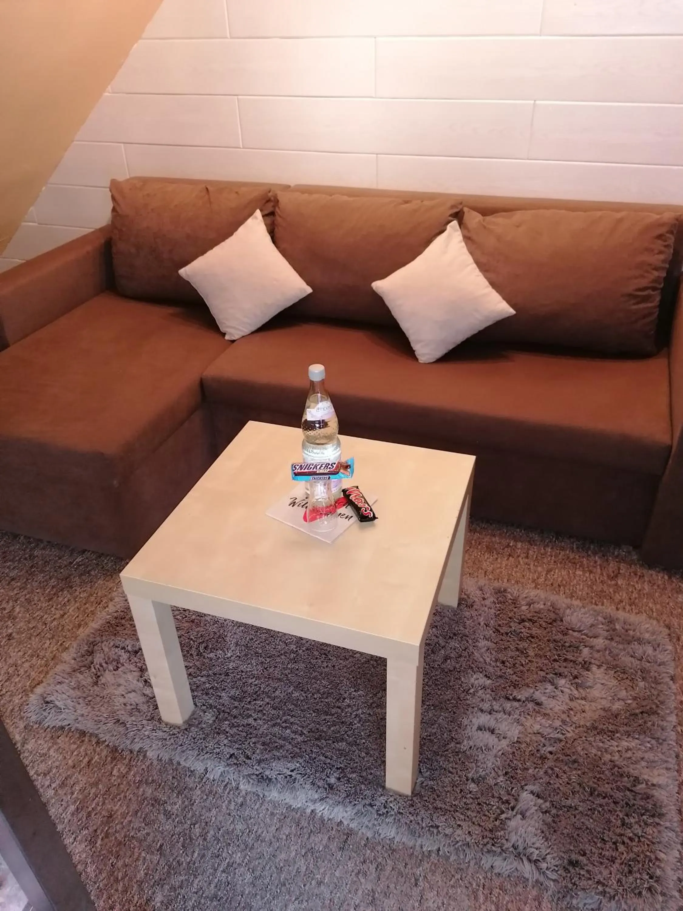 Seating area in Pension Riverside in Leverkusen Hitdorf am Rhein - Zentral an der A1 und 59