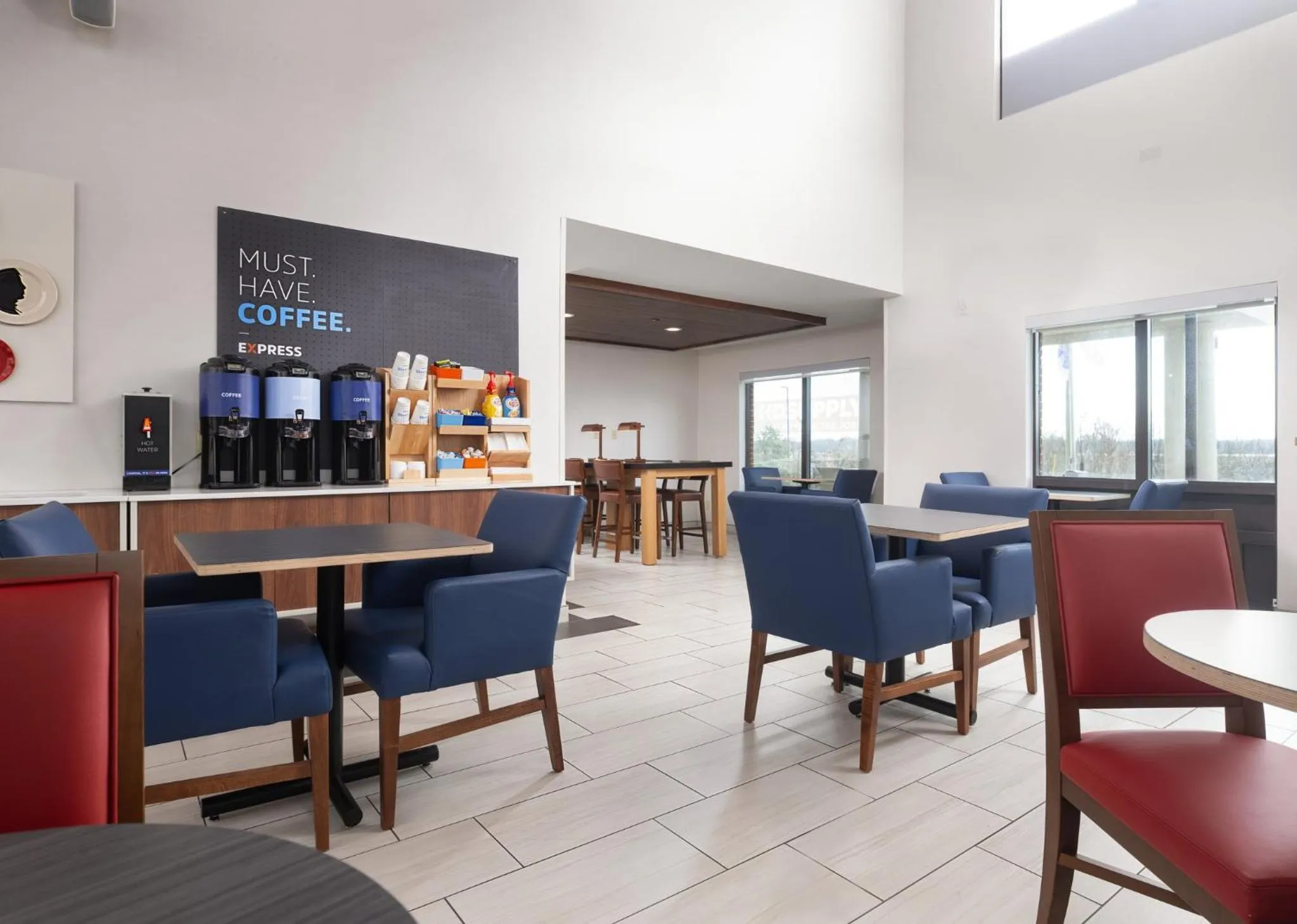 Breakfast in Holiday Inn Express Hotel & Suites Olive Branch by IHG