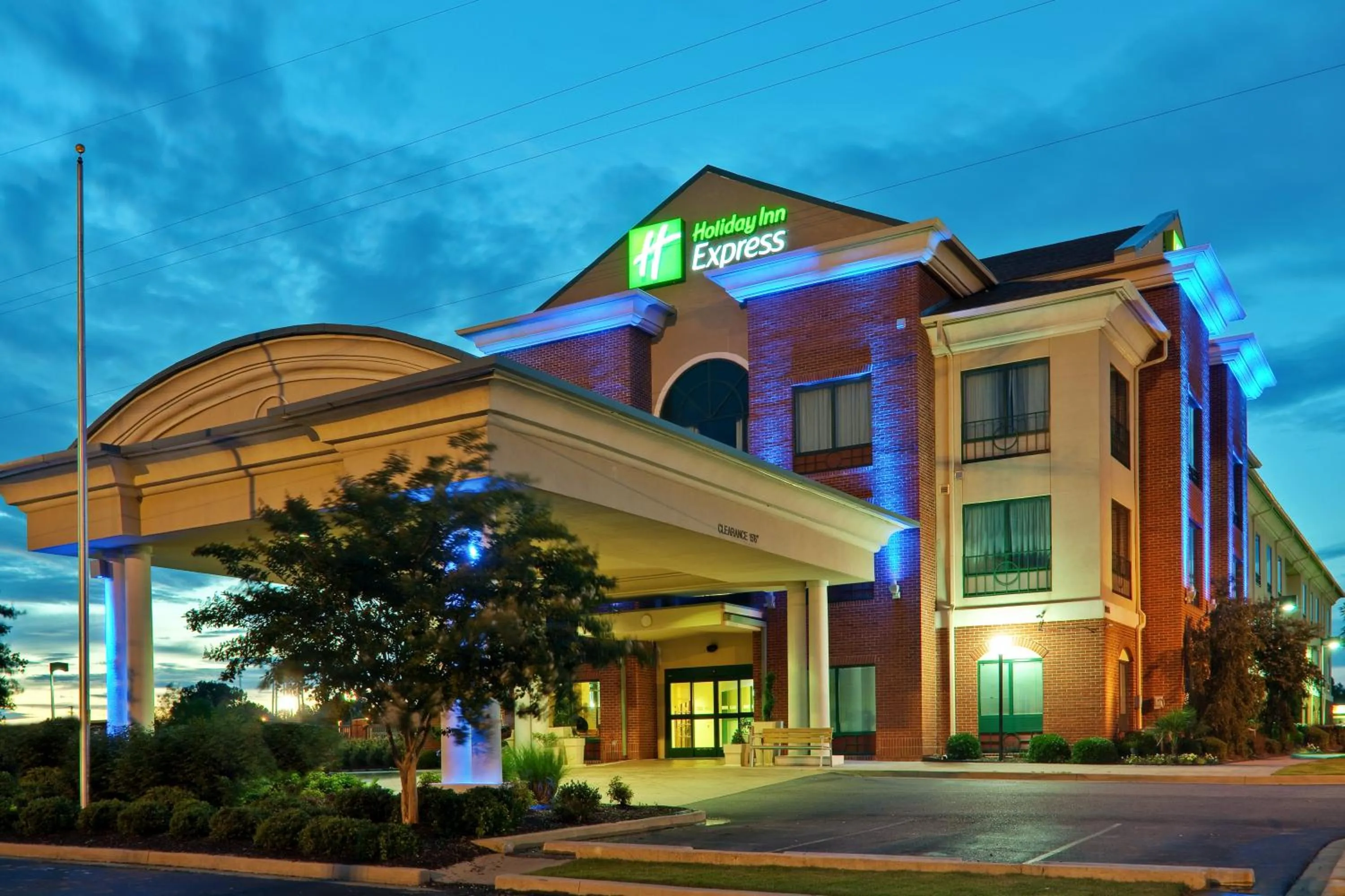 Property building in Holiday Inn Express Hotel & Suites Olive Branch by IHG