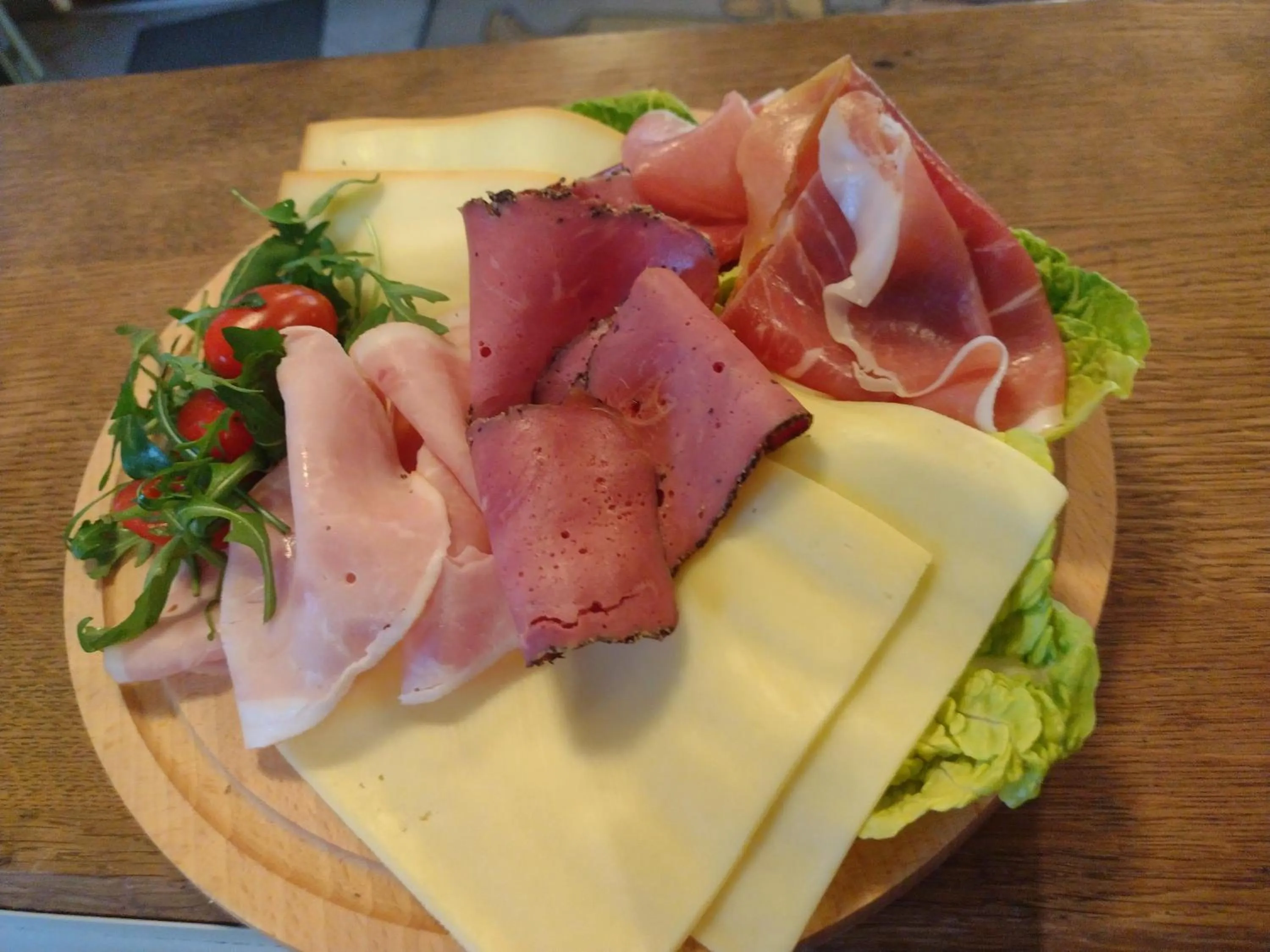 Restaurant/places to eat in Apartmány Malý mnich