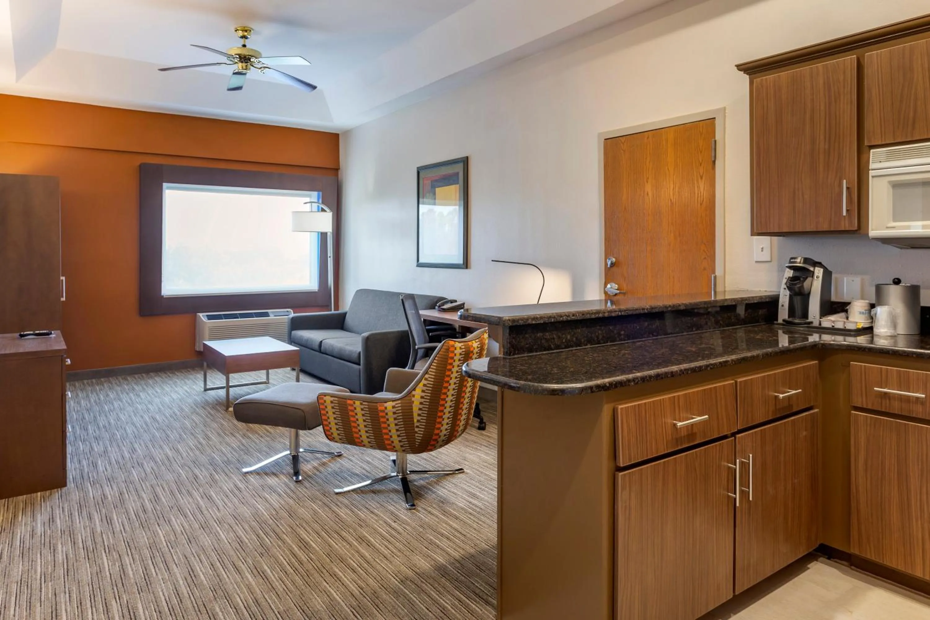 Photo of the whole room in Holiday Inn Express Branson- Green Mountain Drive by IHG