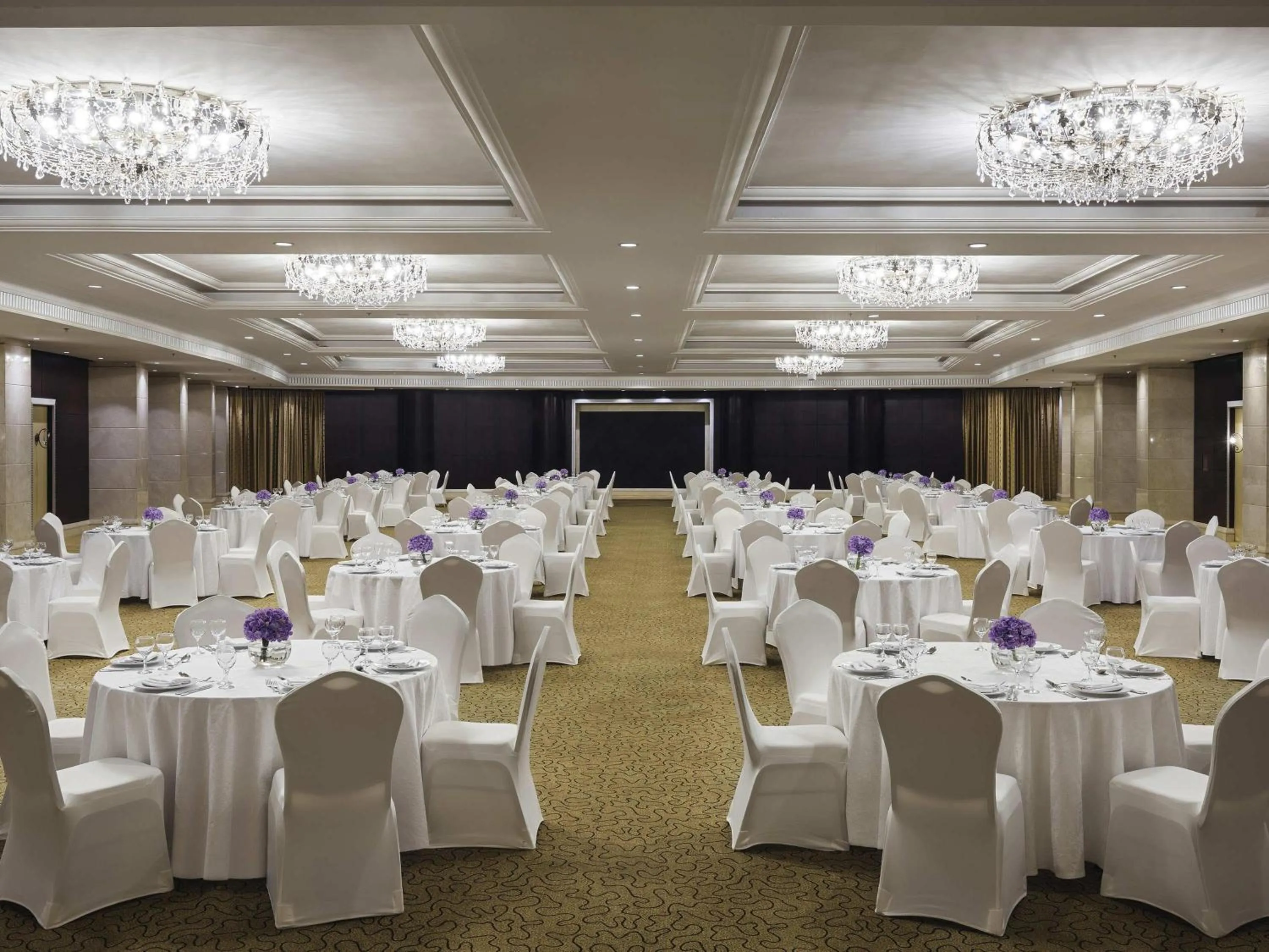 Meeting/conference room in Movenpick Hotel Qassim