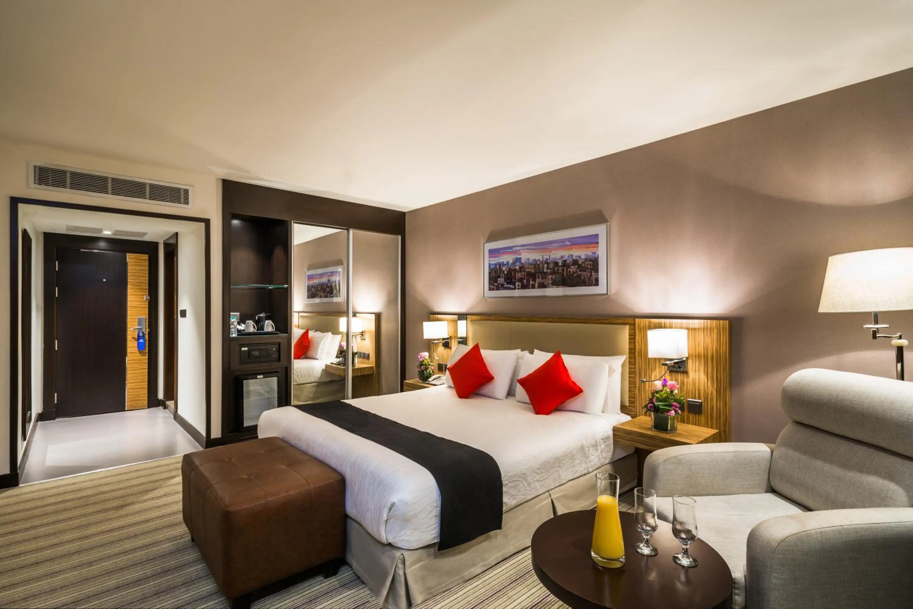 Photo of the whole room, Bed in Mena Andalusia Riyadh