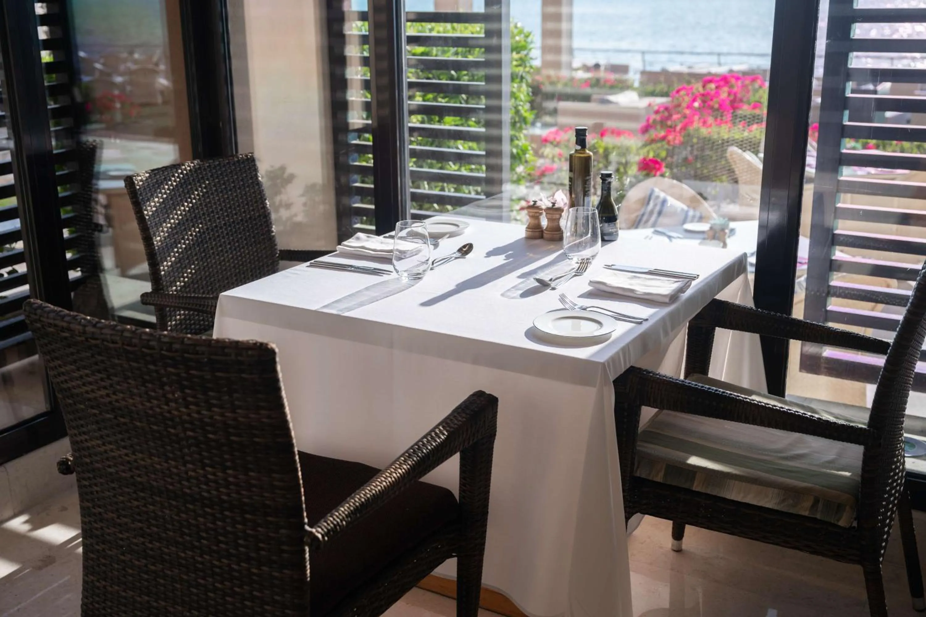 Restaurant/places to eat in Park Hyatt Jeddah - Marina, Club and Spa