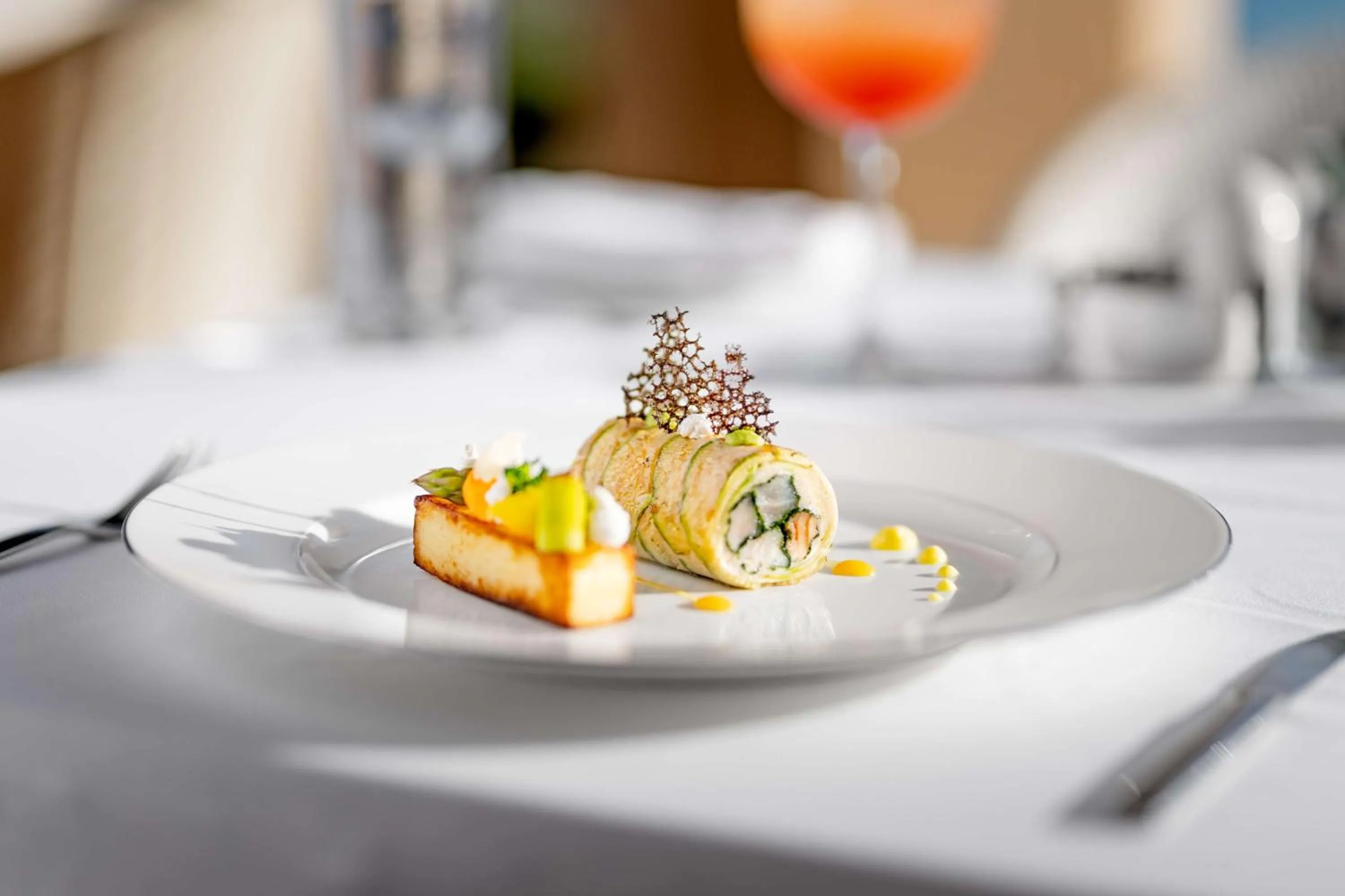 Restaurant/places to eat in Park Hyatt Jeddah - Marina, Club and Spa