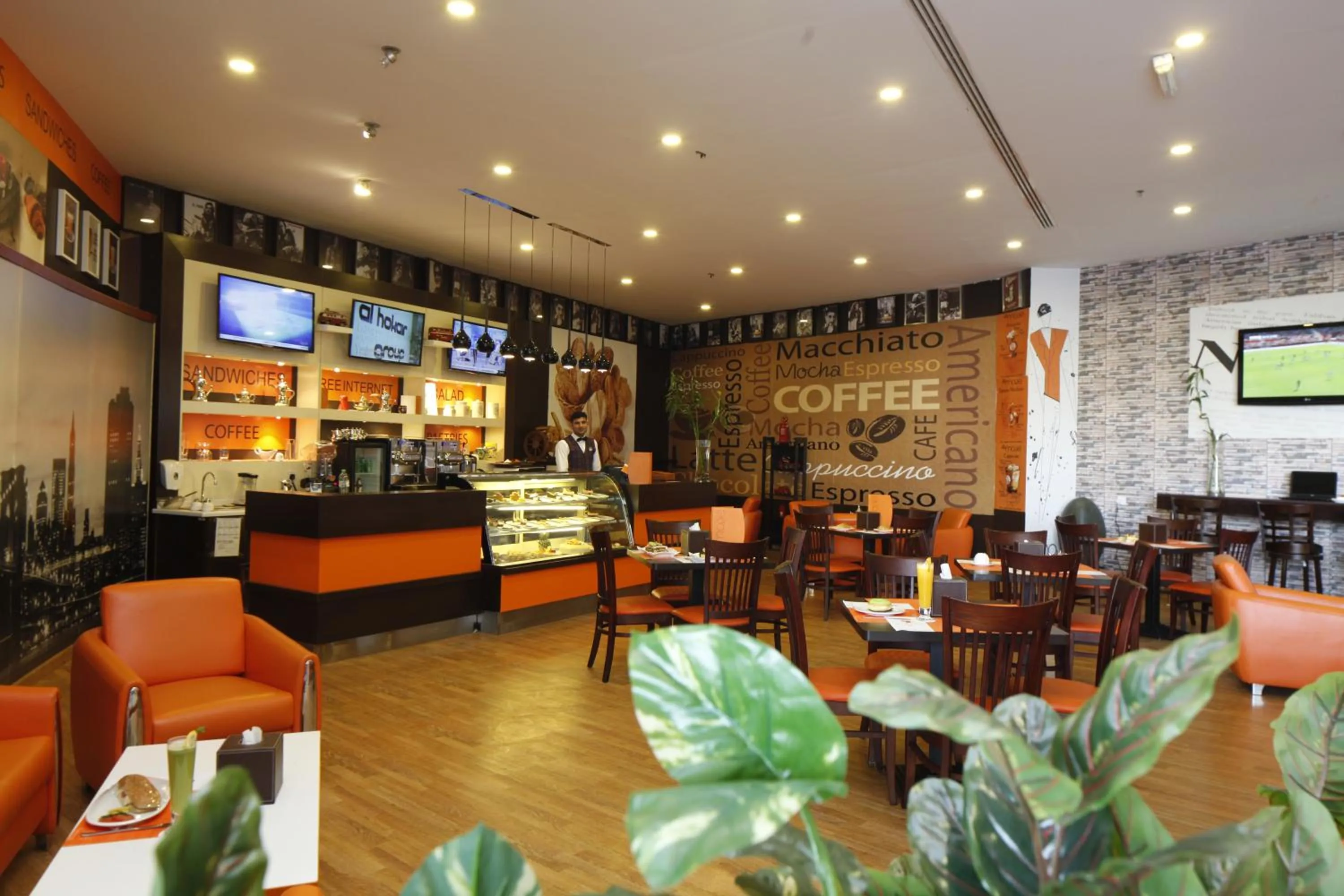 Food and drinks in Golden Tulip Hail