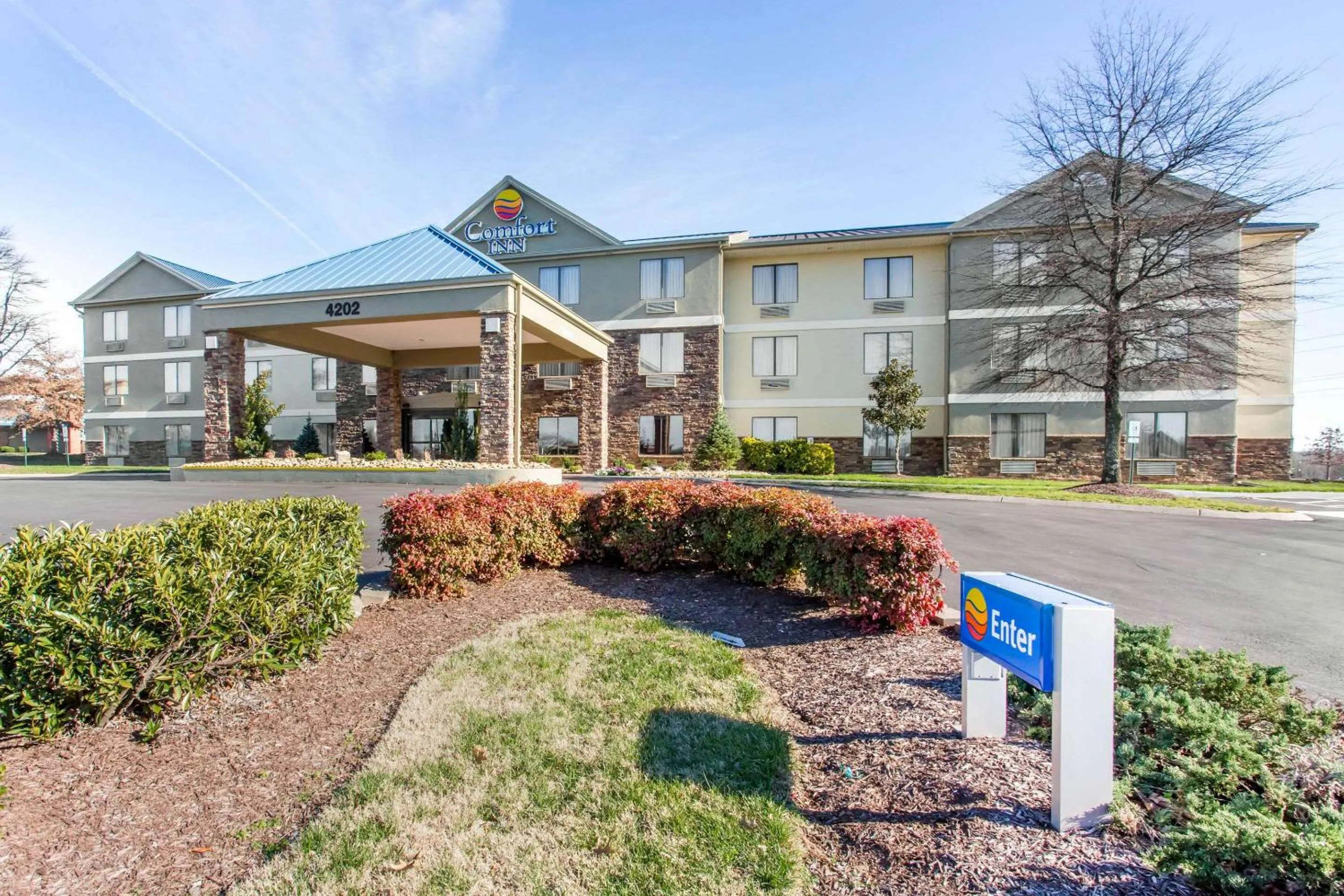 Property building in Comfort Inn Franklin Highway 96