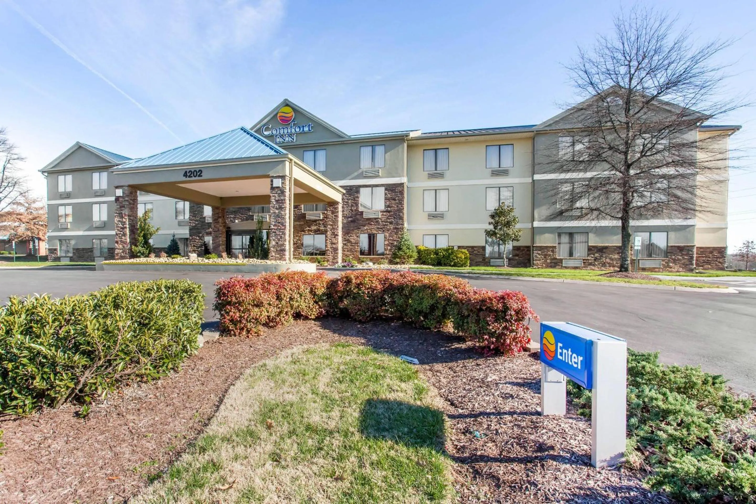 Property building in Comfort Inn Franklin Highway 96