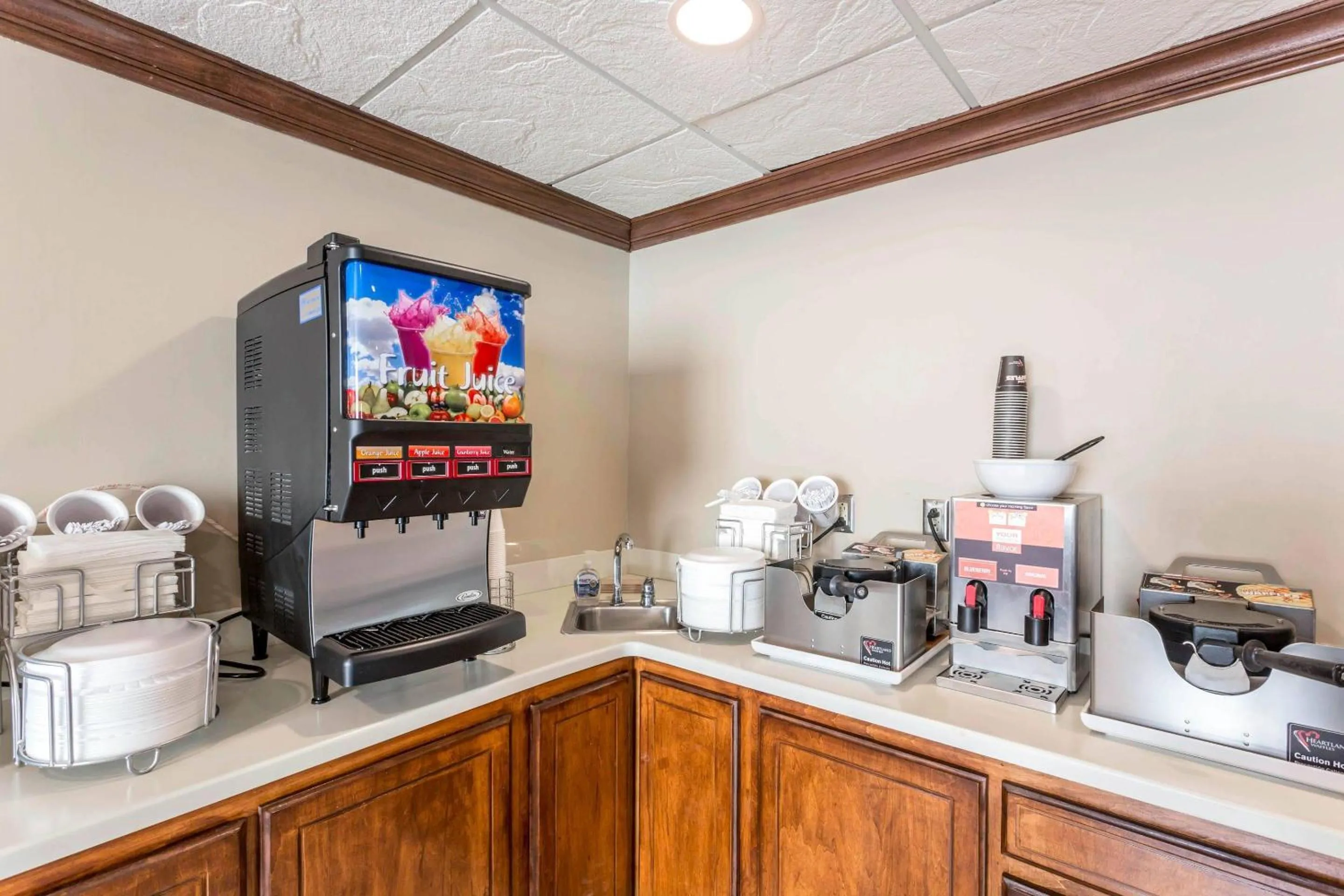 Breakfast in Comfort Inn Franklin Highway 96