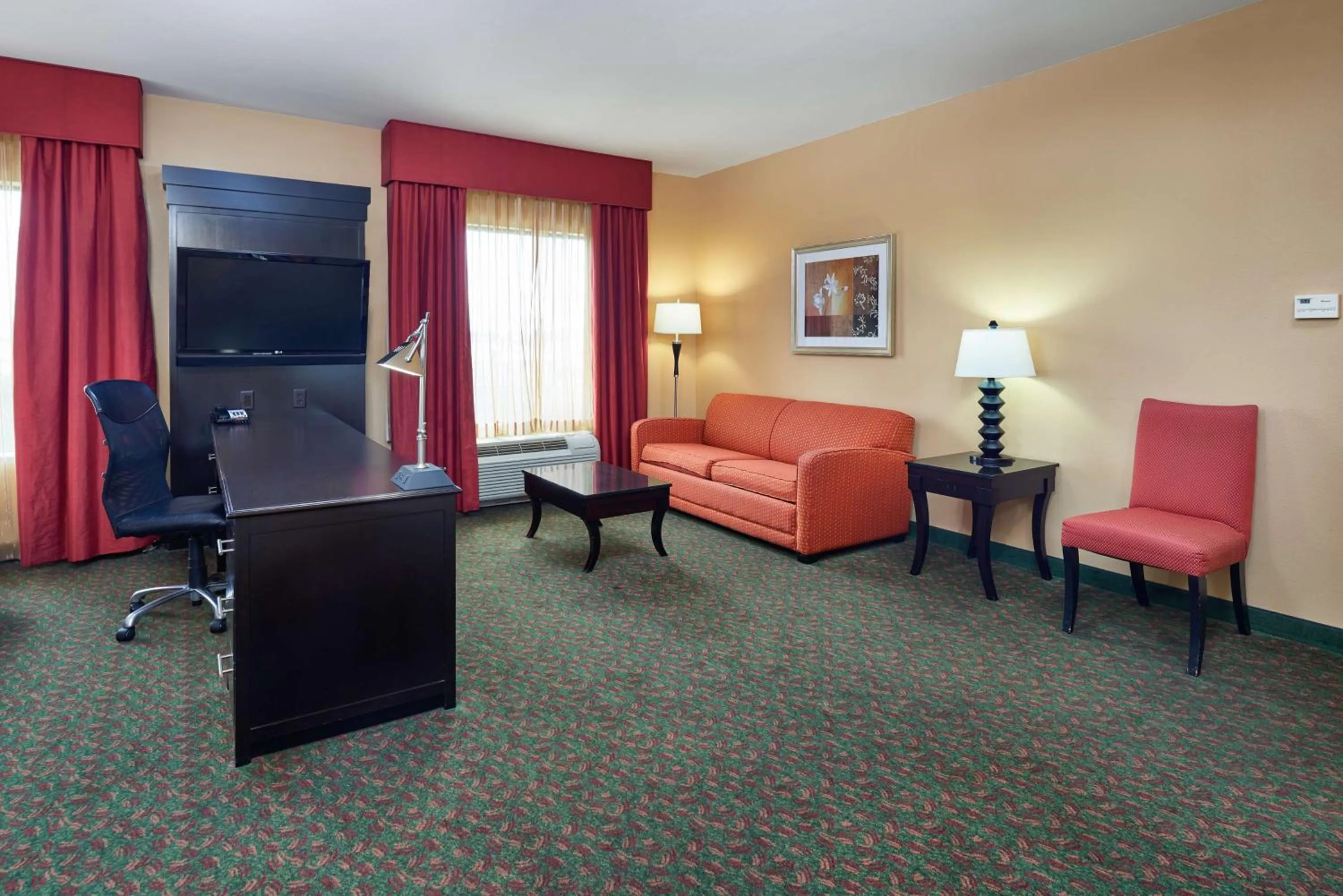Bedroom in Hampton Inn & Suites Waco-South
