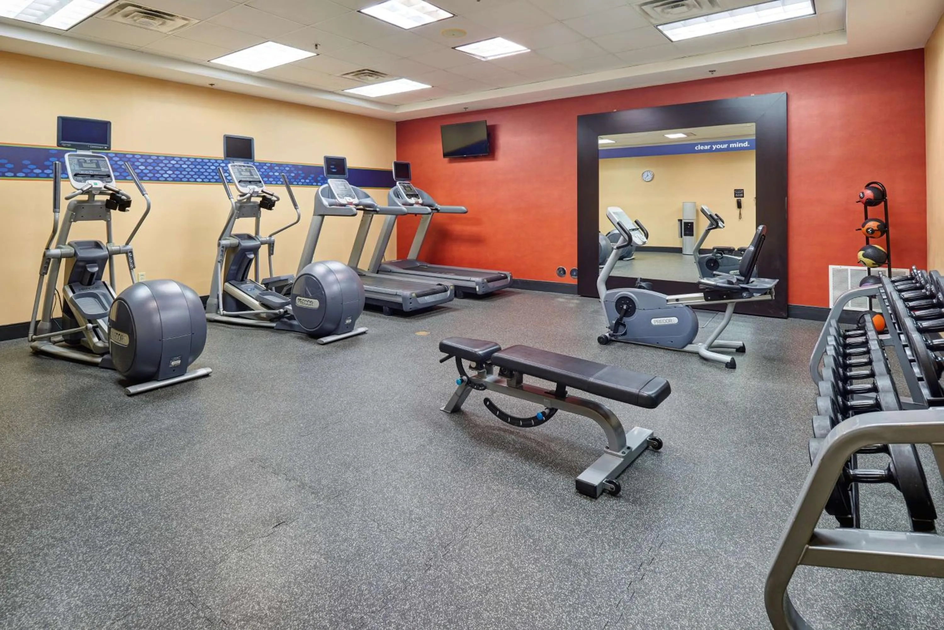 Fitness centre/facilities in Hampton Inn & Suites Waco-South