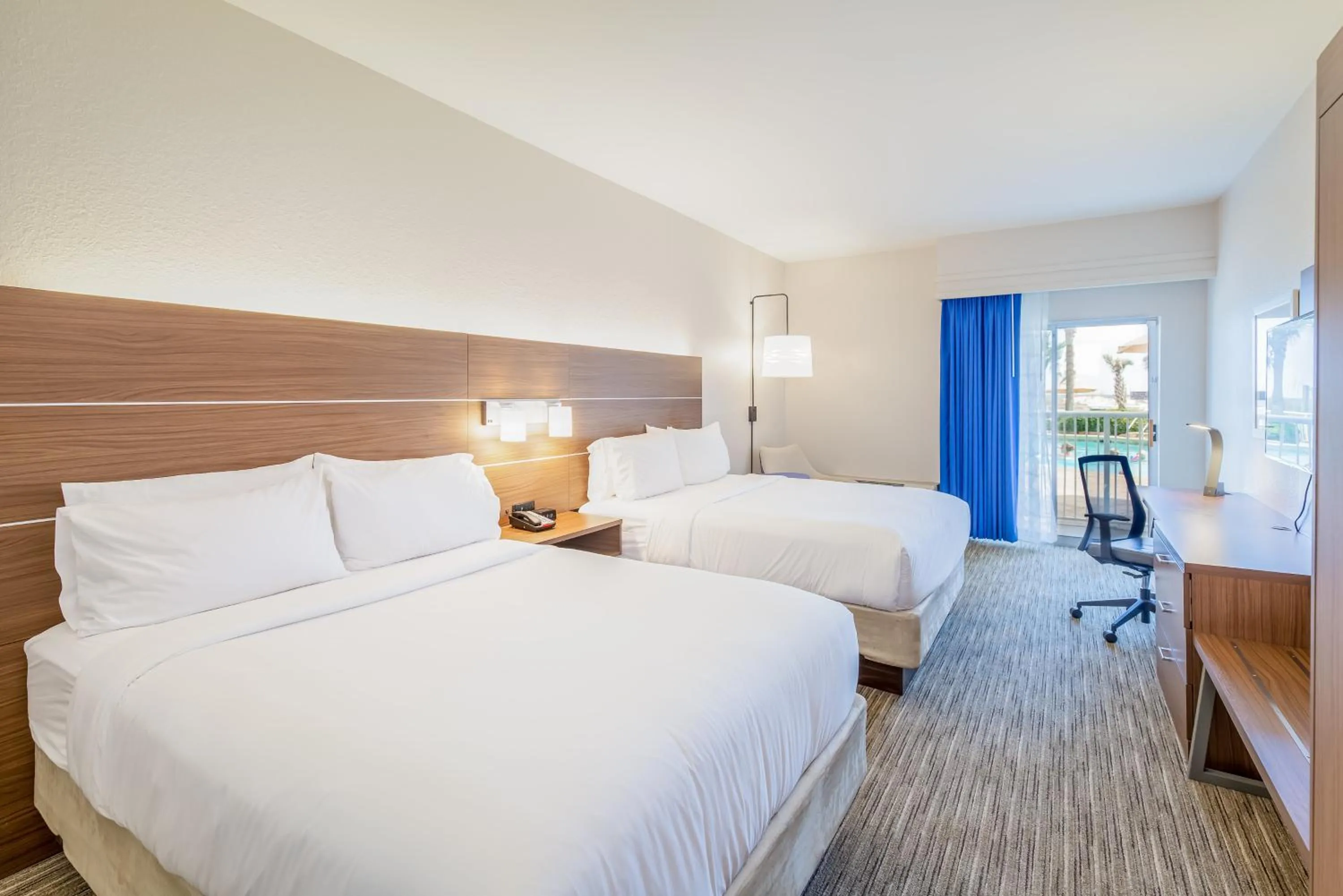 Photo of the whole room, Bed in Holiday Inn Express Orange Beach - On The Beach by IHG