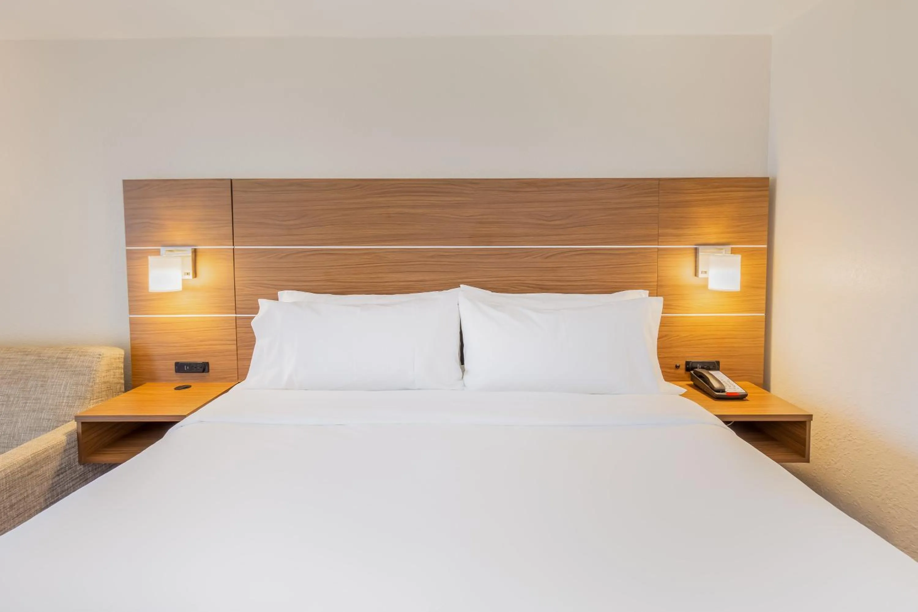 Photo of the whole room, Bed in Holiday Inn Express Orange Beach - On The Beach by IHG