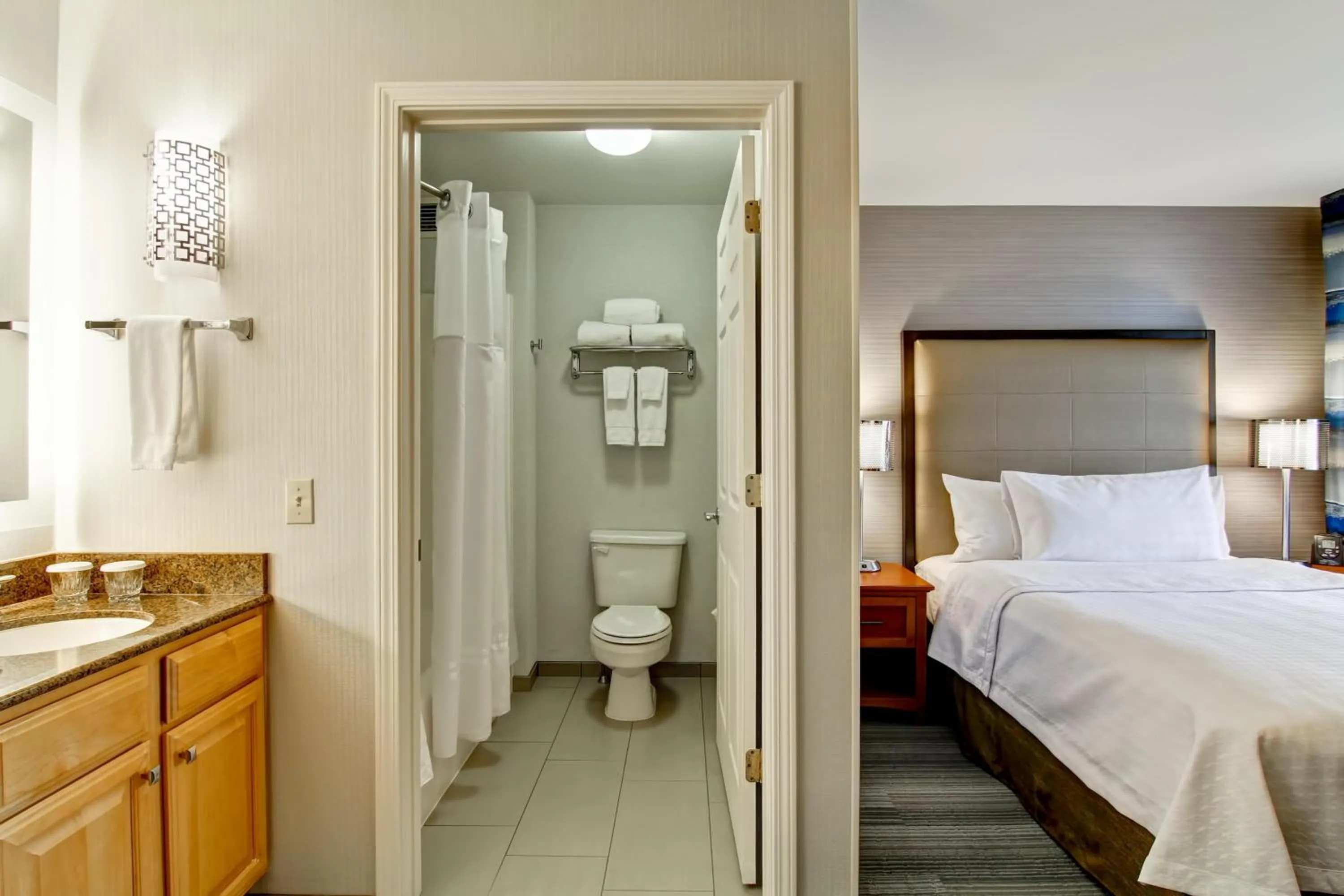 Bathroom, Bed in Homewood Suites by Hilton Stratford