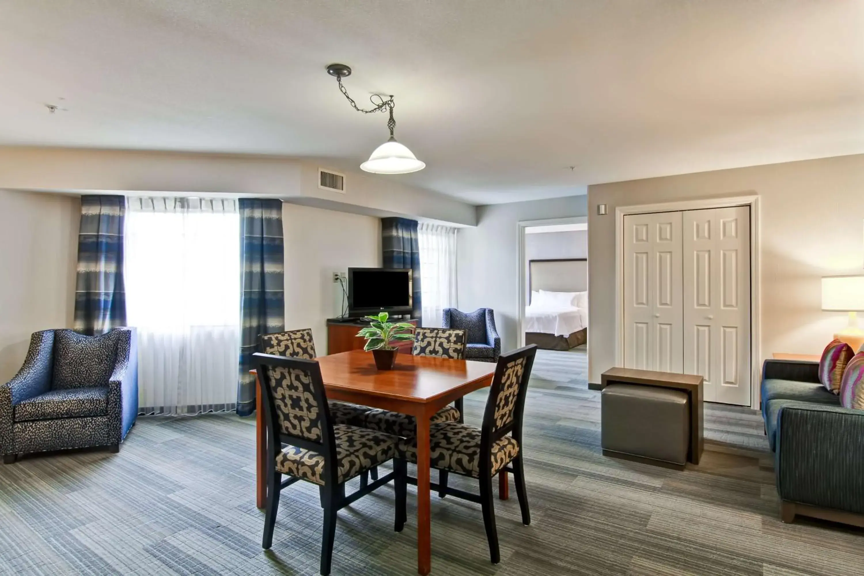 Queen Room with One Queen Bed and Sofa Bed- Disability Access with Roll In Shower in Homewood Suites by Hilton Stratford Queen Room with One Queen Bed and Sofa Bed- Disability Access with Roll In Shower in Homewood Suites by Hilton Stratford