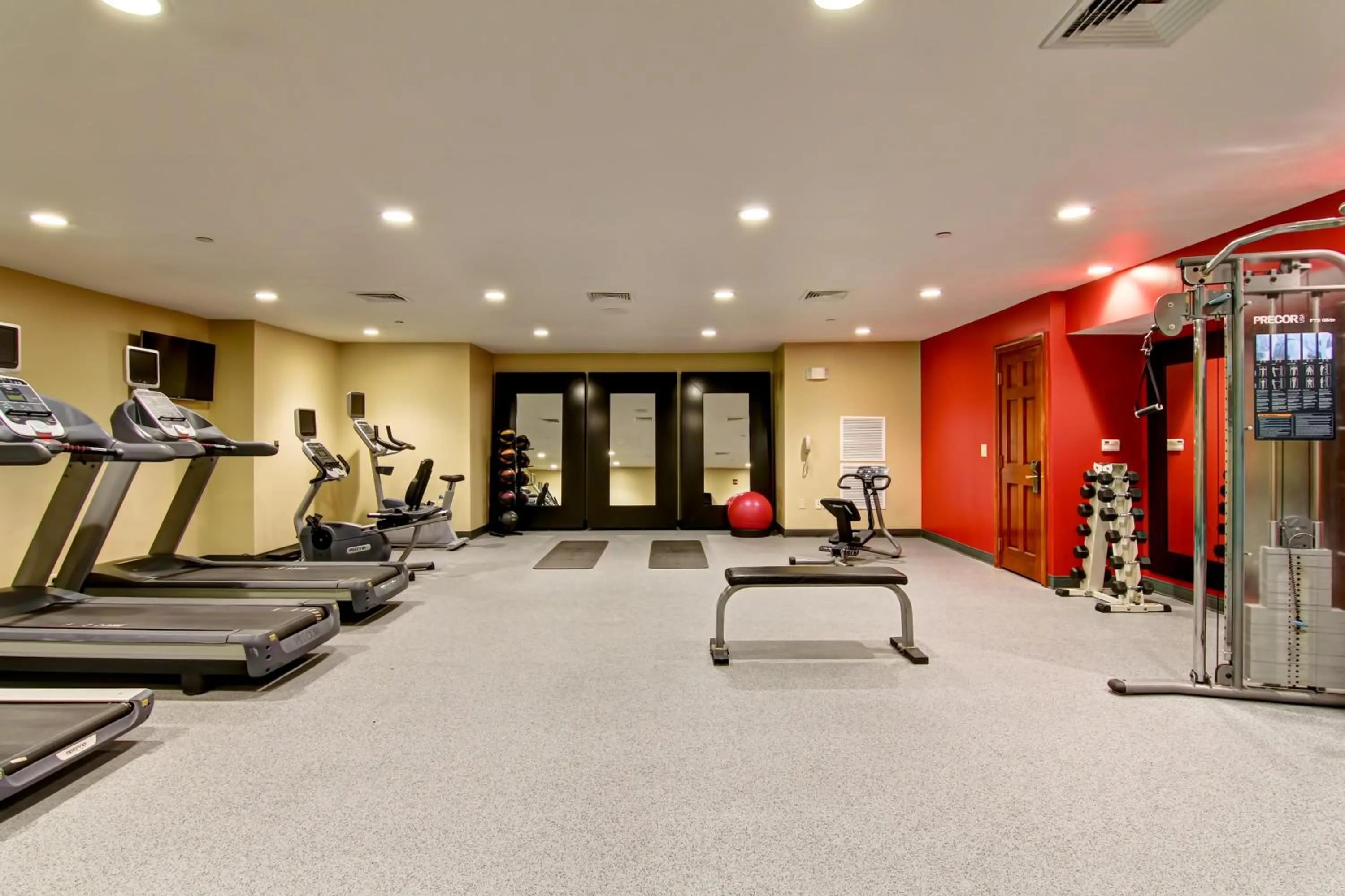 Fitness centre/facilities in Homewood Suites by Hilton Stratford