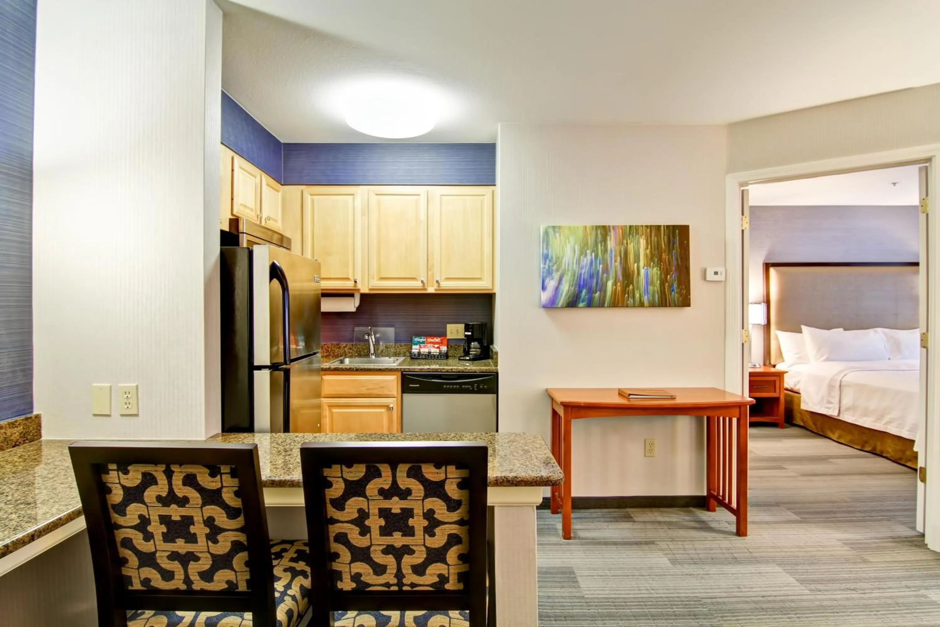 Kitchen or kitchenette, Bed in Homewood Suites by Hilton Stratford