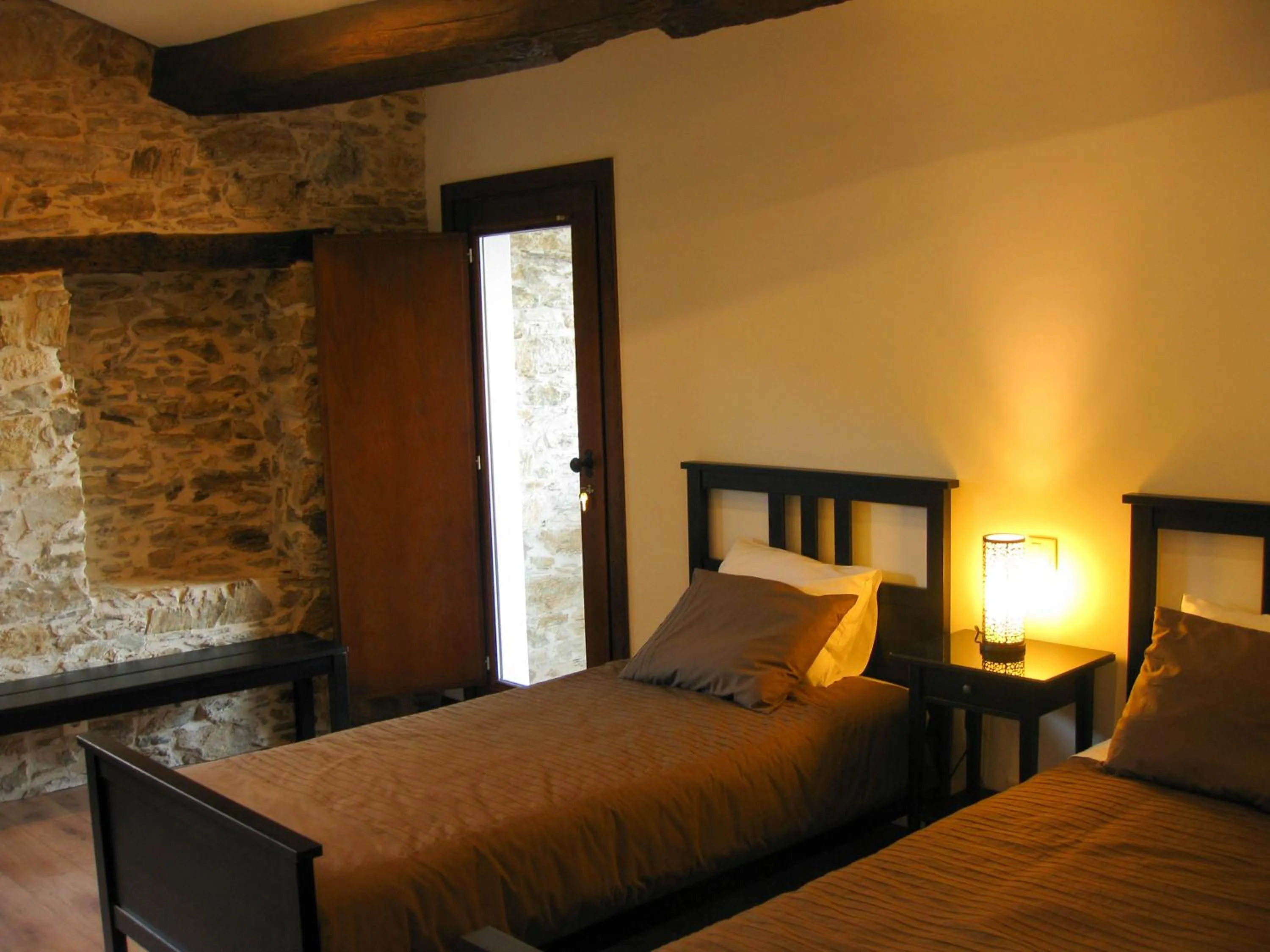 Bedroom, Bed in Candeias do Souto